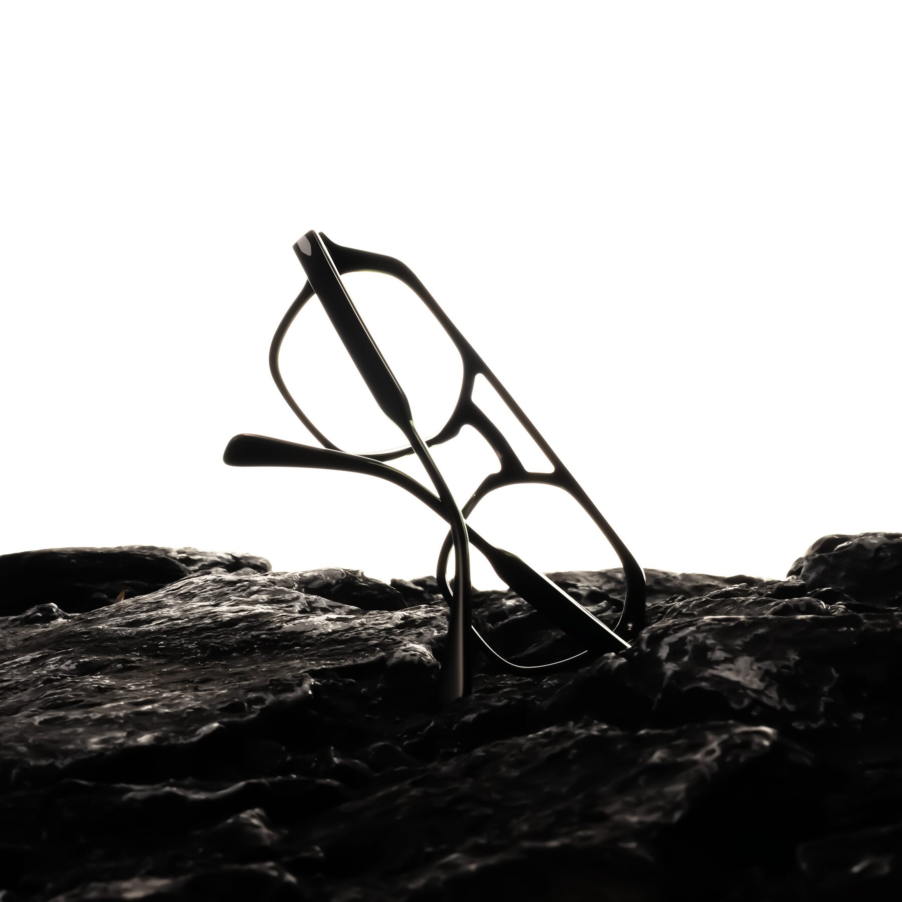 Lifestyle photography #1 of Kibandou in Black/Green with Clear Blue Light Blocking Lenses
