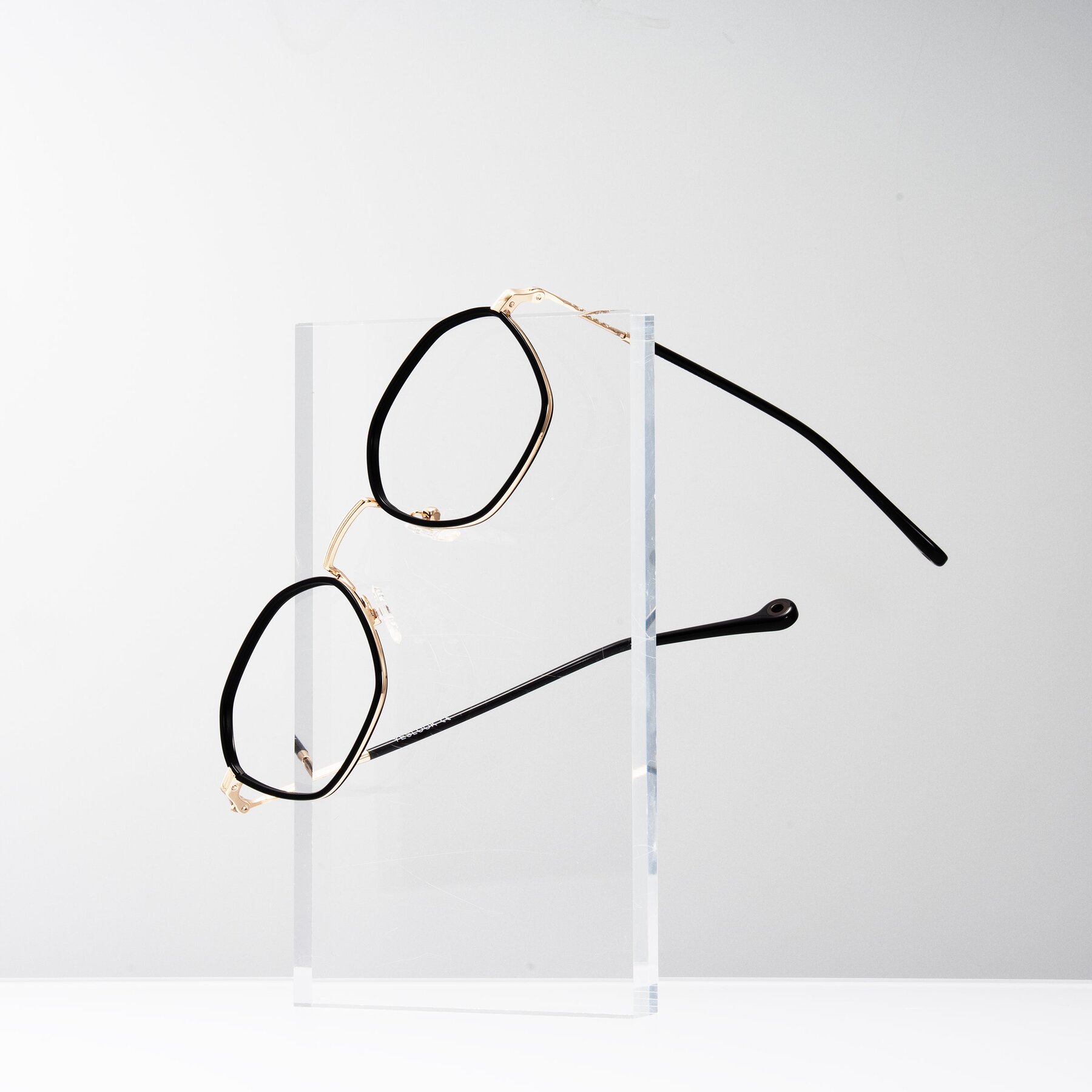 Lifestyle photography #1 of Dalon in Black/Gold with Clear Blue Light Blocking Lenses