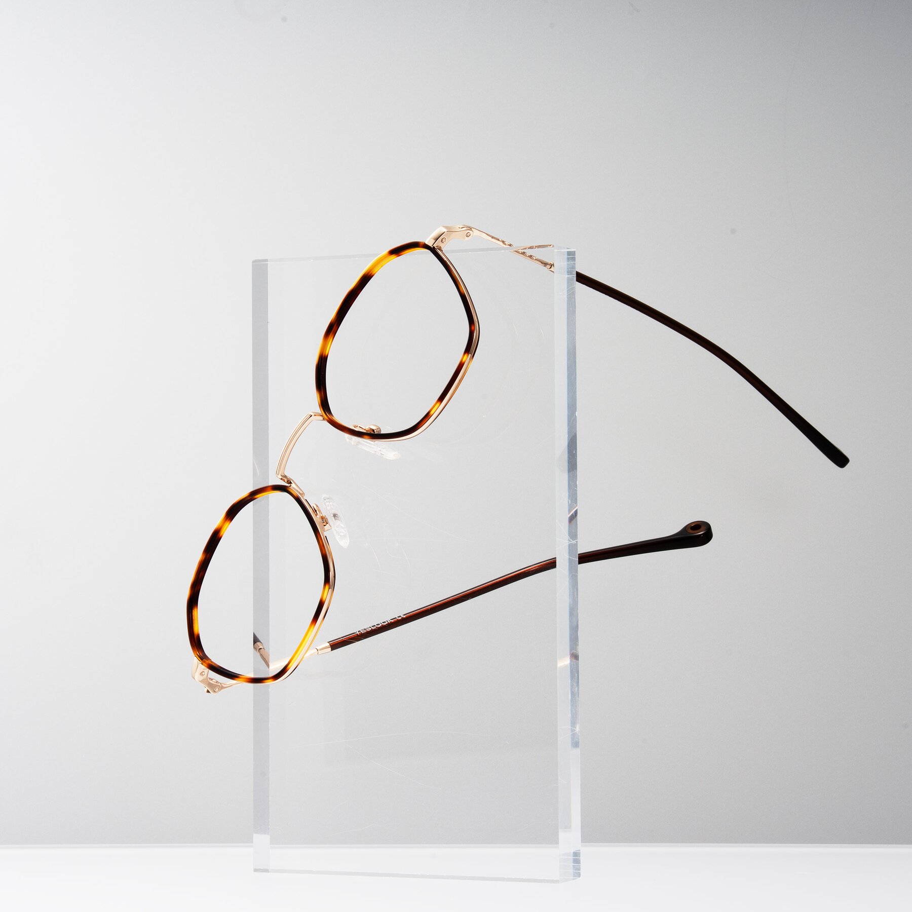 Lifestyle photography #1 of Dalon in Leopard-Print/Gold with Clear Eyeglass Lenses