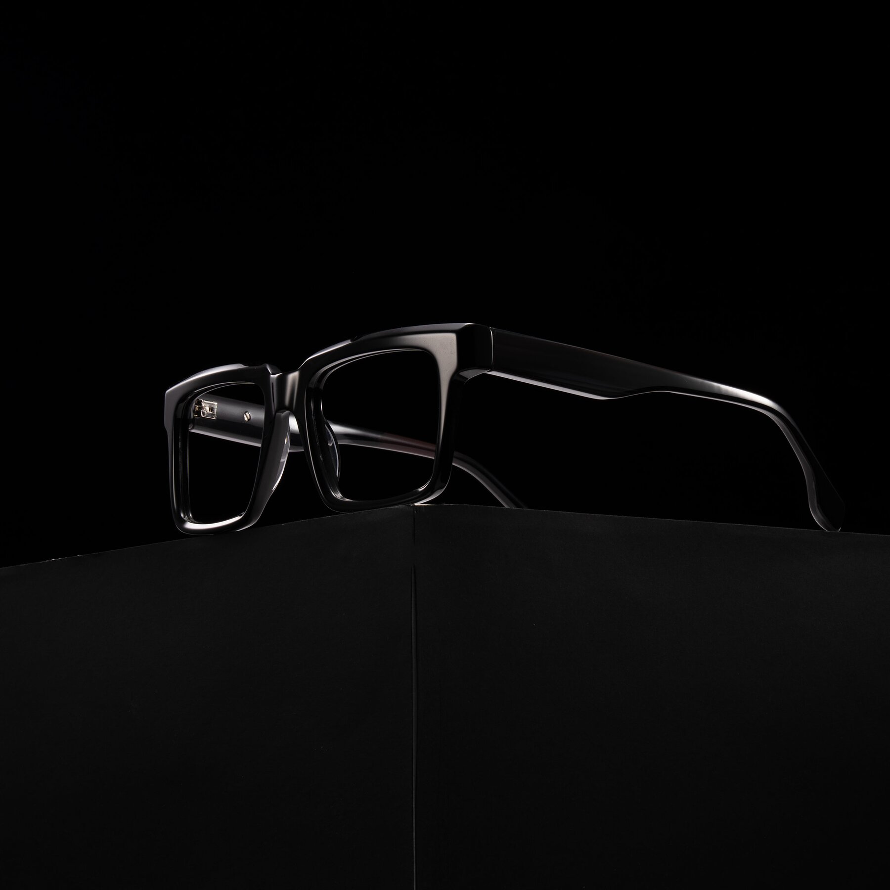 Lifestyle photography #1 of Kieta in Black/Gray Brown Striped with Clear Blue Light Blocking Lenses