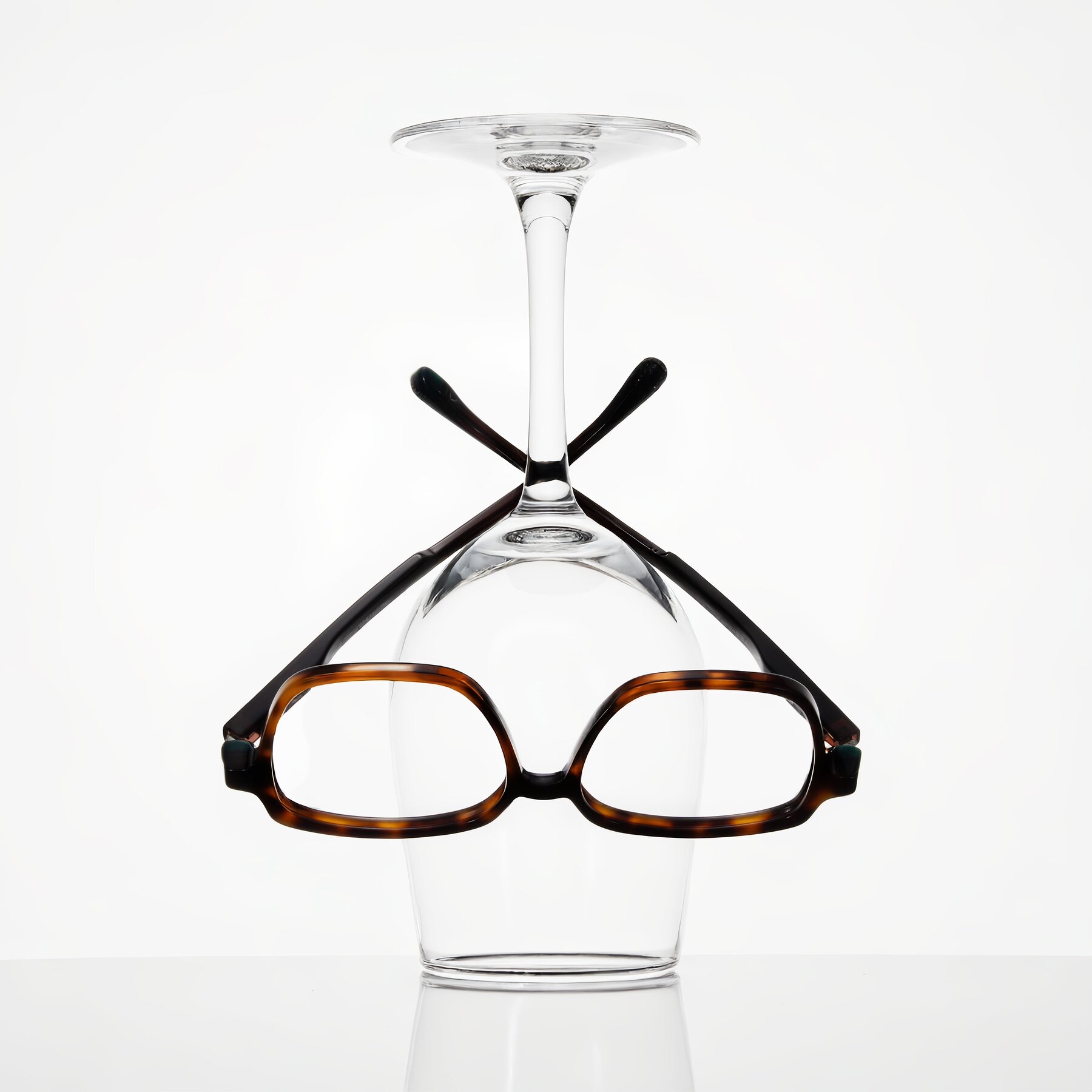 Lifestyle photography #1 of Huynh in Tortoise with Clear Eyeglass Lenses