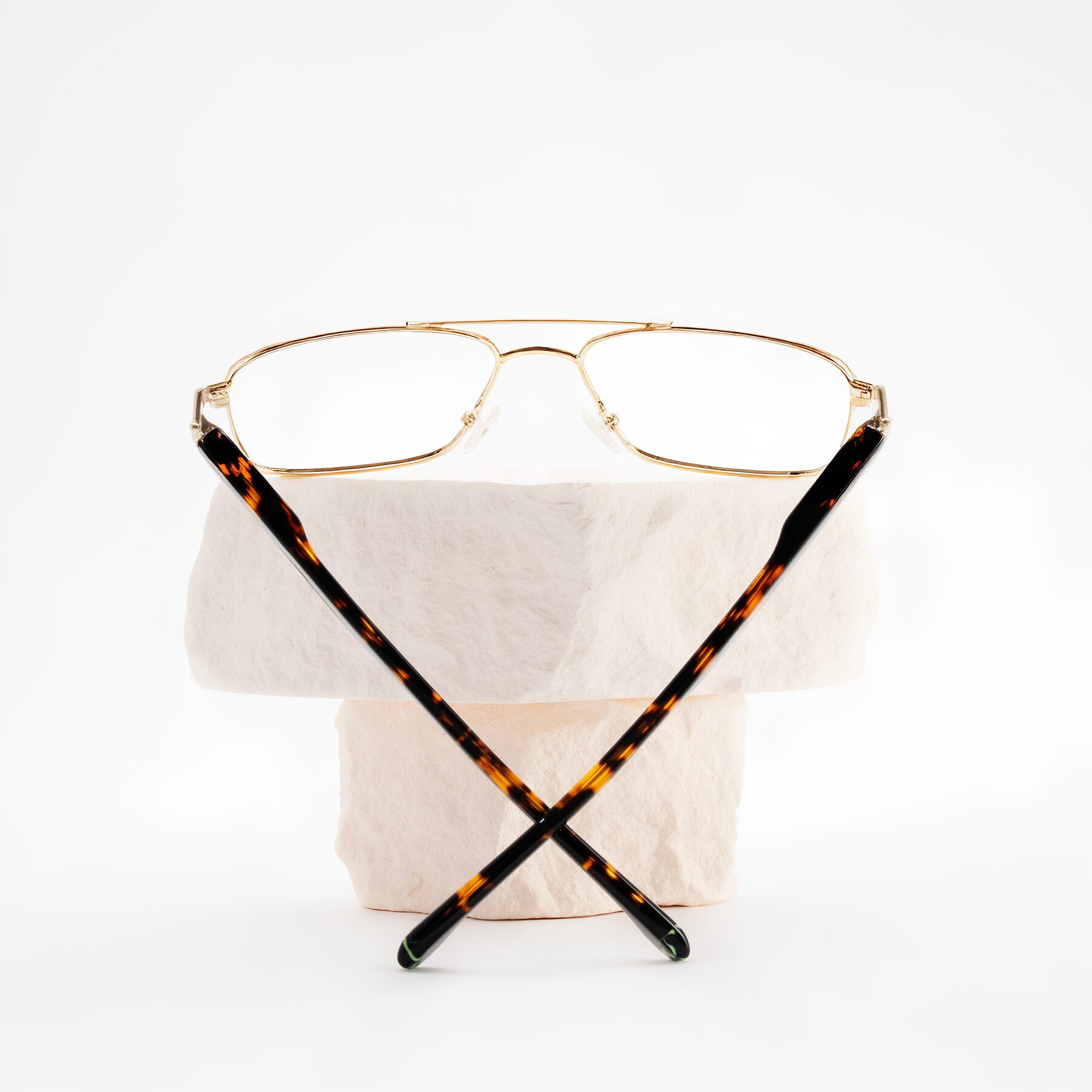 Lifestyle photography #2 of Banten in Gold with Clear Reading Eyeglass Lenses