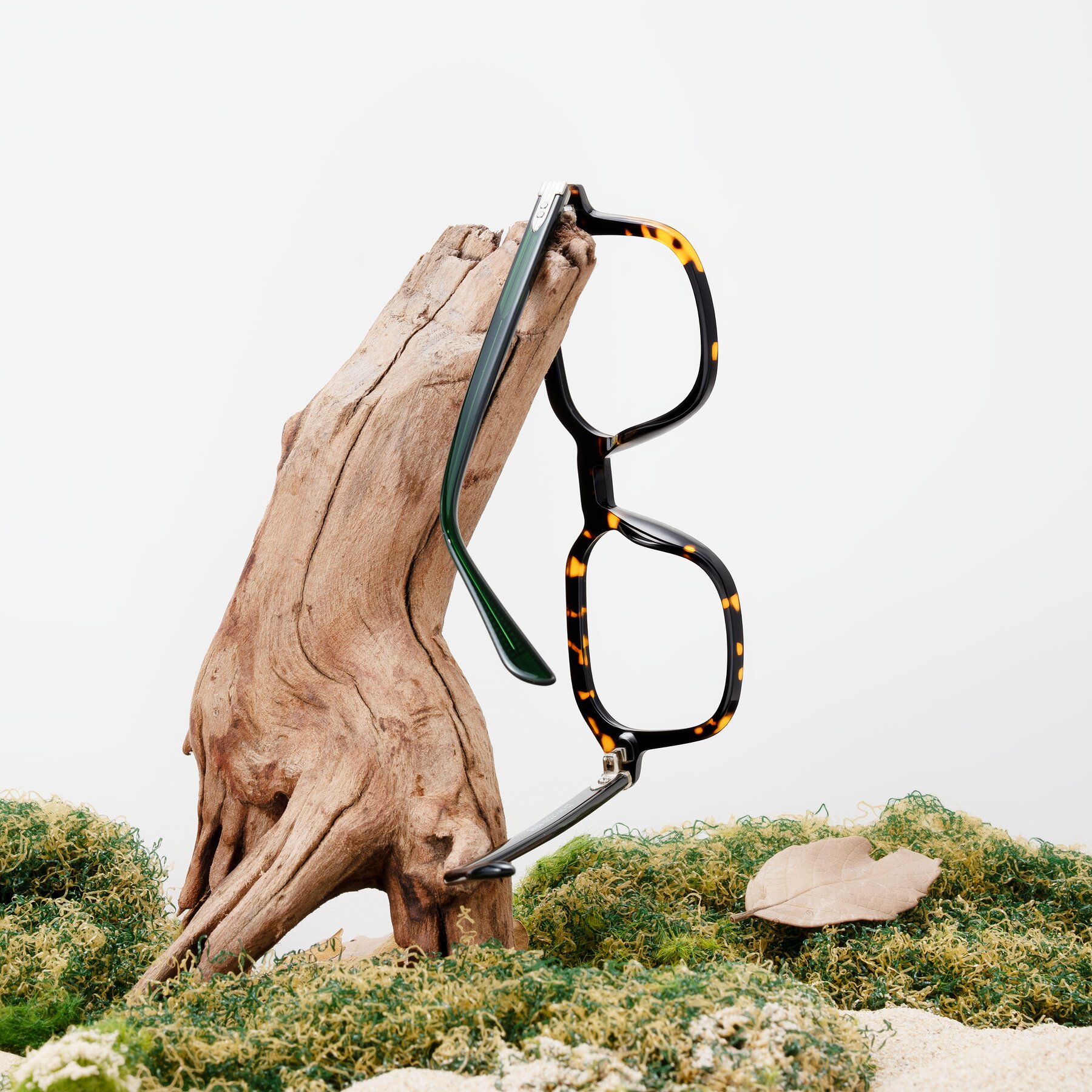 Lifestyle photography #2 of Salyba in Tortoise/Green with Clear Blue Light Blocking Lenses