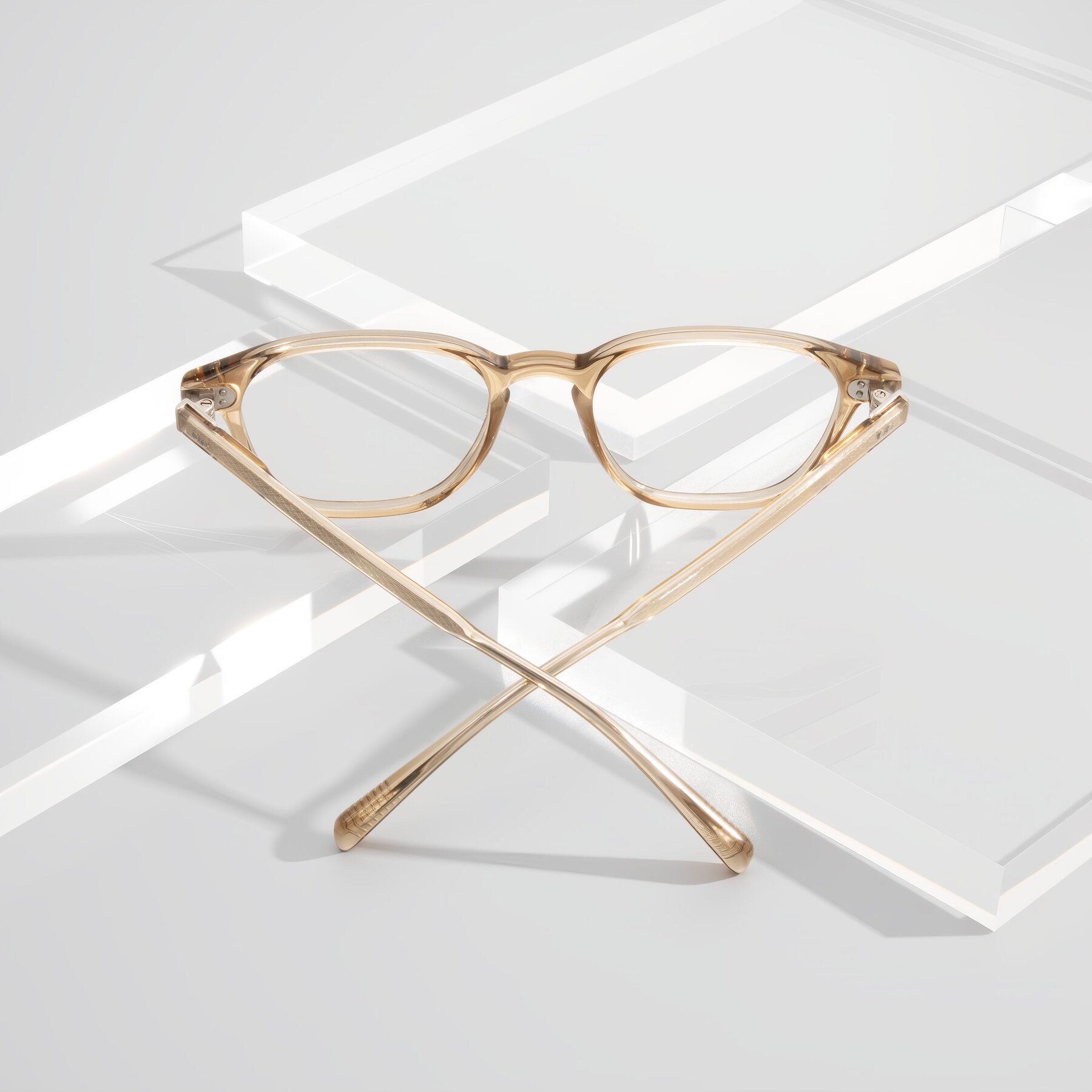 Lifestyle photography #2 of Huites in Champagne with Clear Eyeglass Lenses