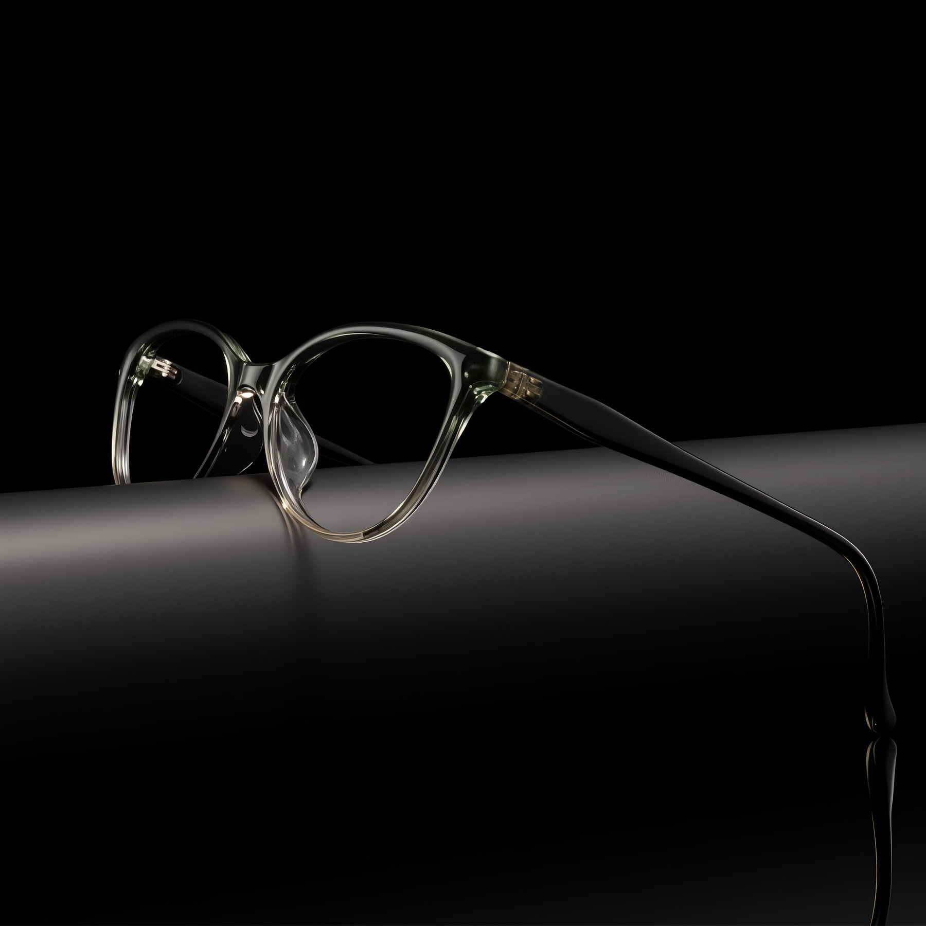 Lifestyle photography #1 of Hickman in Gradient Green with Clear Eyeglass Lenses