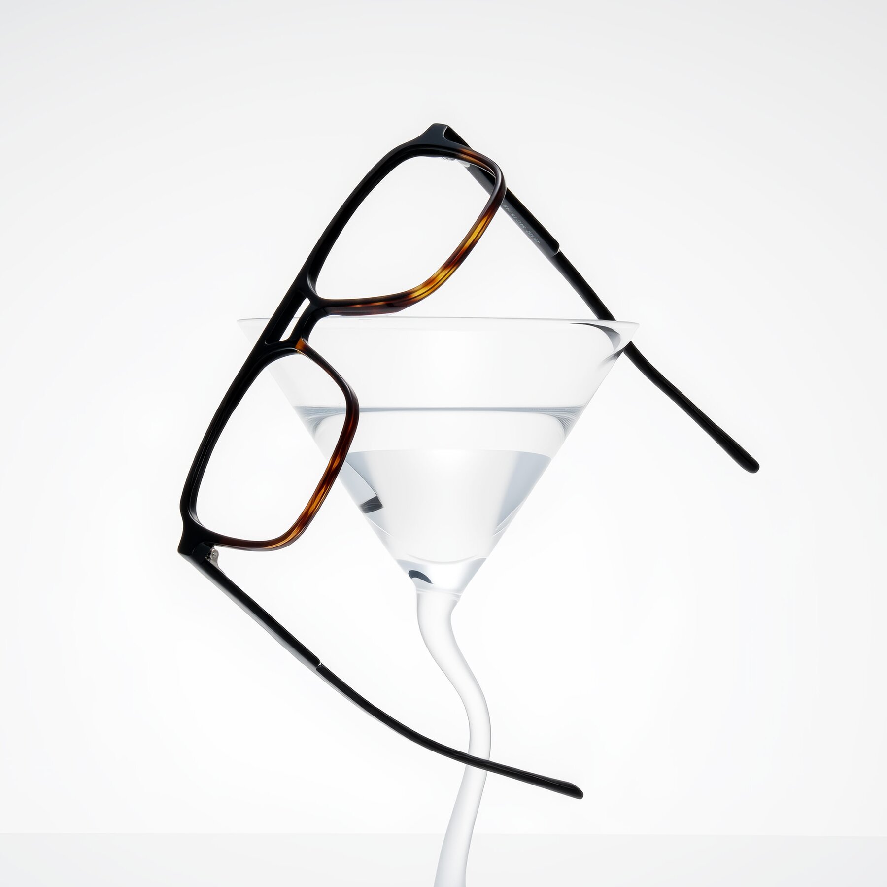 Lifestyle photography #2 of Shawano in Black/Tortoise with Clear Eyeglass Lenses