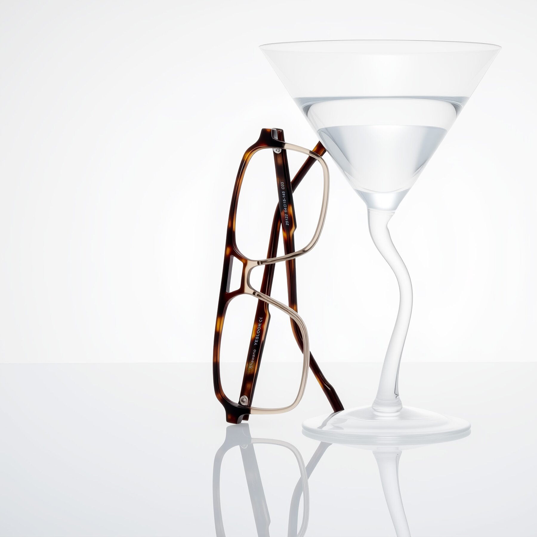 Lifestyle photography #1 of Shawano in Tortoise/Transparent Brown with Clear Blue Light Blocking Lenses