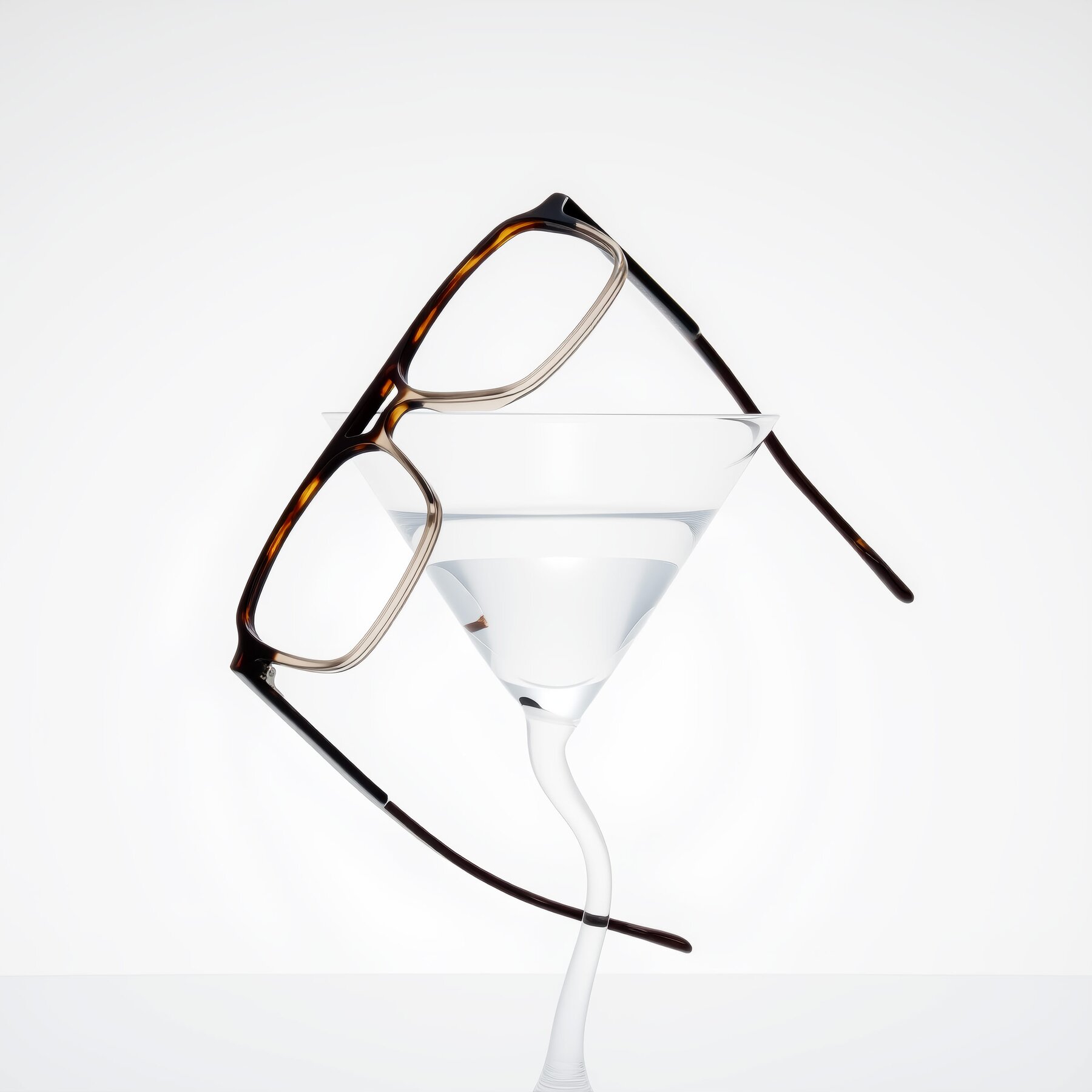 Lifestyle photography #2 of Shawano in Tortoise/Transparent Brown with Clear Blue Light Blocking Lenses