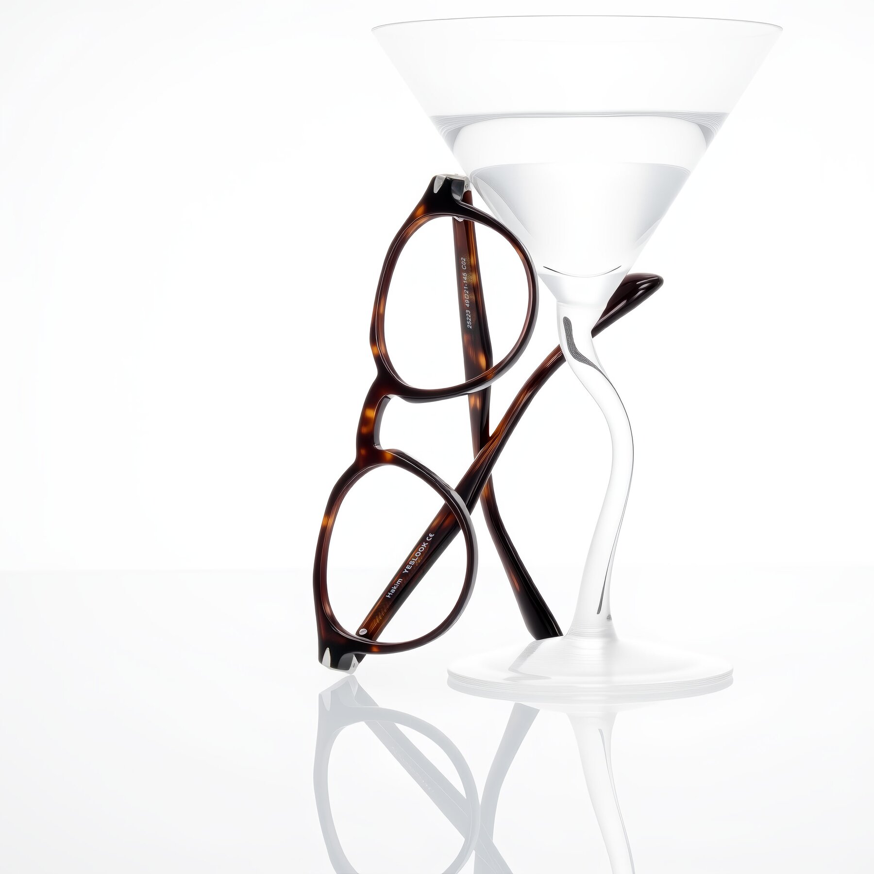 Lifestyle photography #1 of Hakim in Tortoise with Clear Eyeglass Lenses