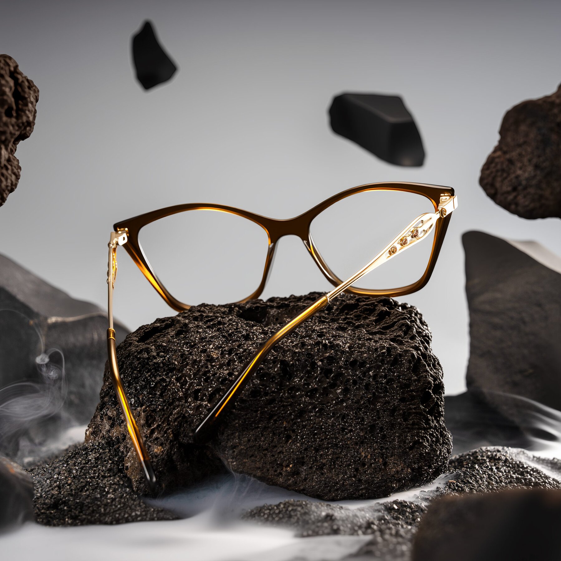 Lifestyle photography #2 of Aspen in Transparent Brown with Clear Eyeglass Lenses