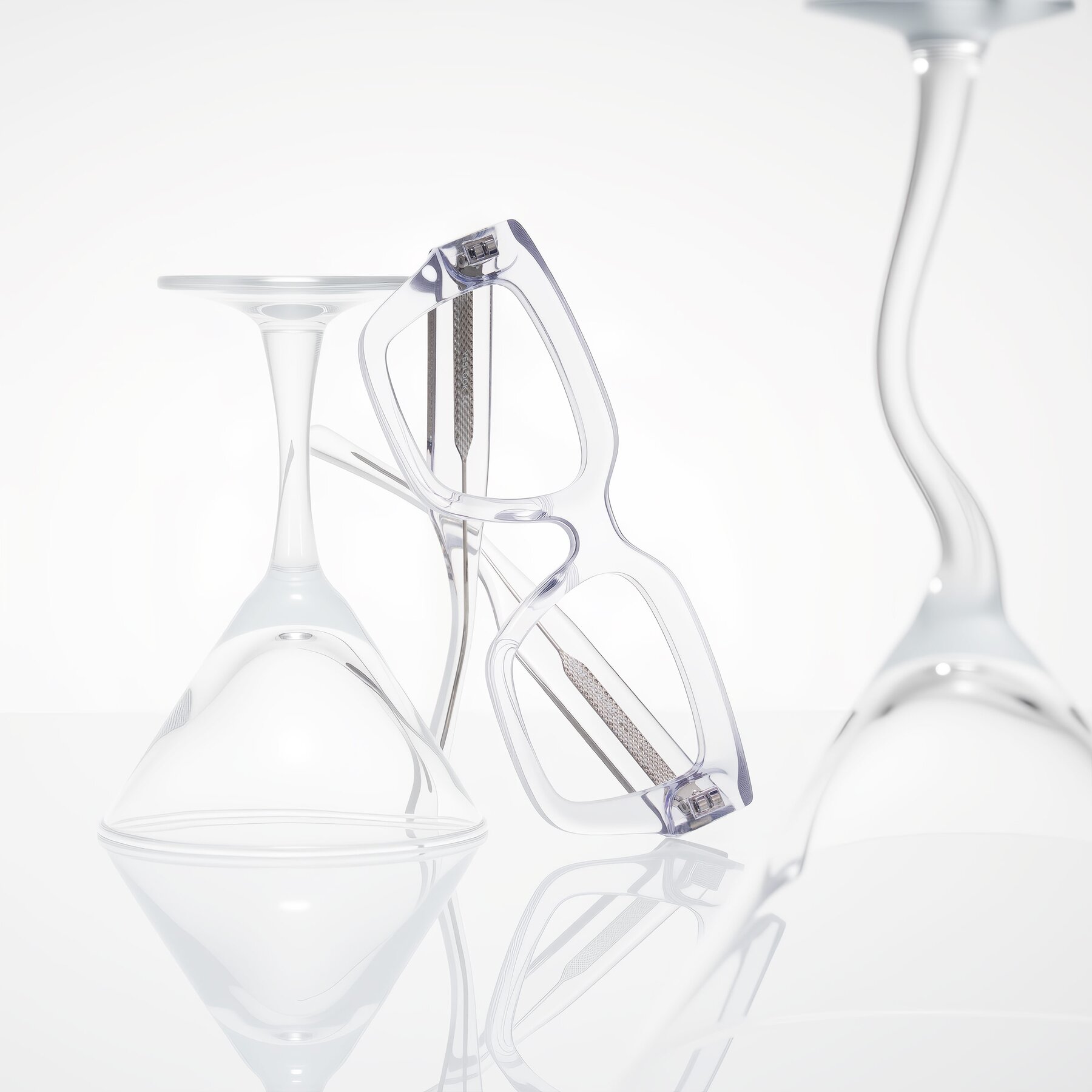 Lifestyle photography #2 of Simba in Clear with Clear Blue Light Blocking Lenses