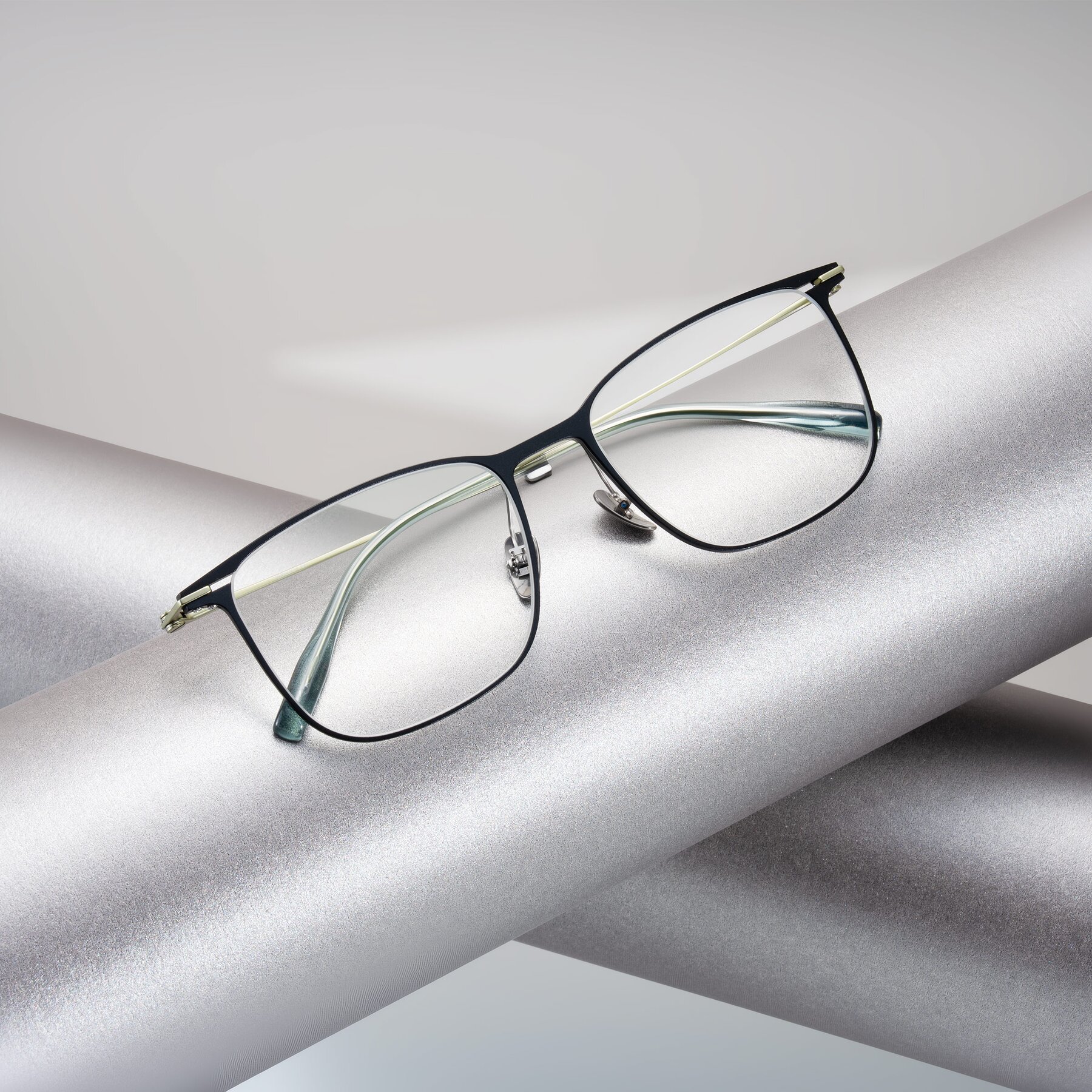 Lifestyle photography #1 of Moua in Black/Green with Clear Eyeglass Lenses