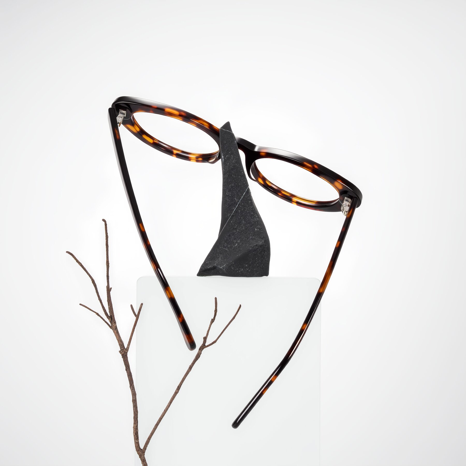 Lifestyle photography #2 of Baggot in Tortoise with Clear Reading Eyeglass Lenses