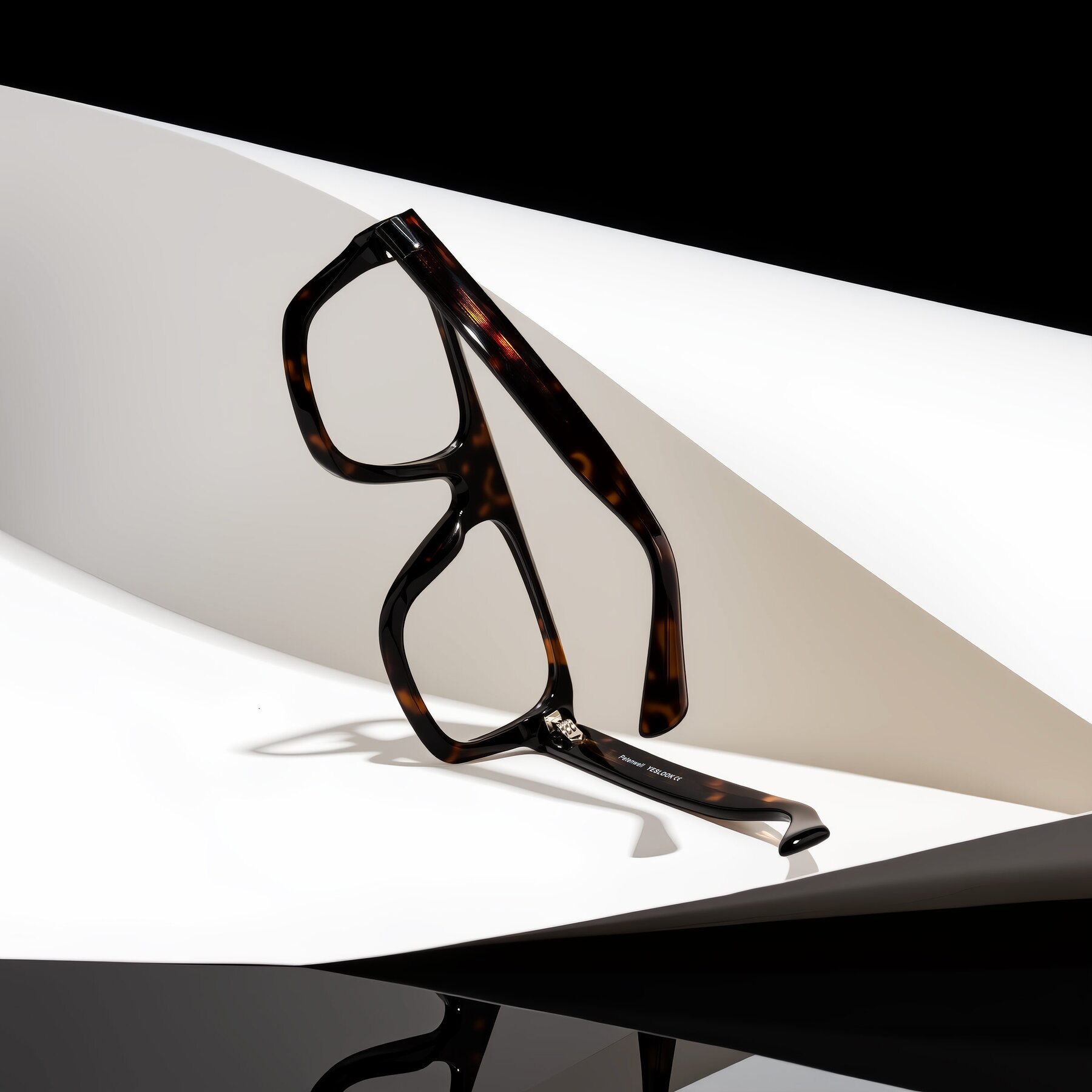 Lifestyle photography #2 of Petenwell in Dark Tortoise with Clear Eyeglass Lenses