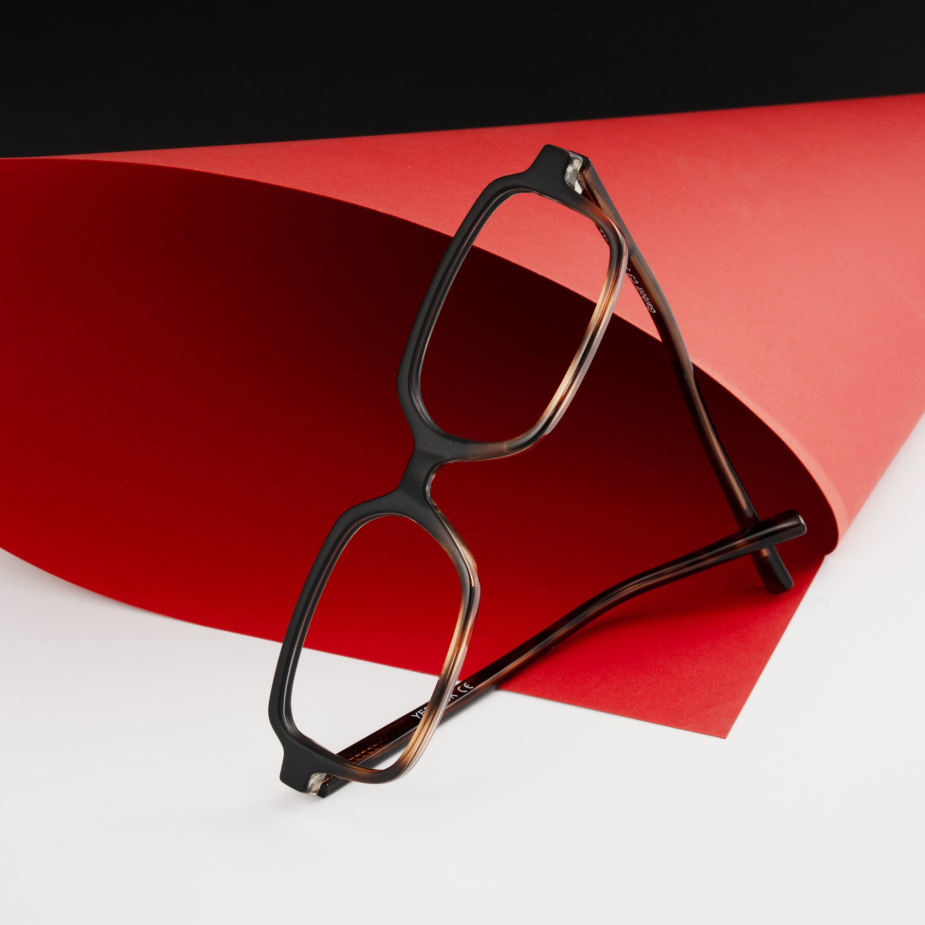 Lifestyle photography #1 of Garbott in Black/Tortoise with Clear Eyeglass Lenses