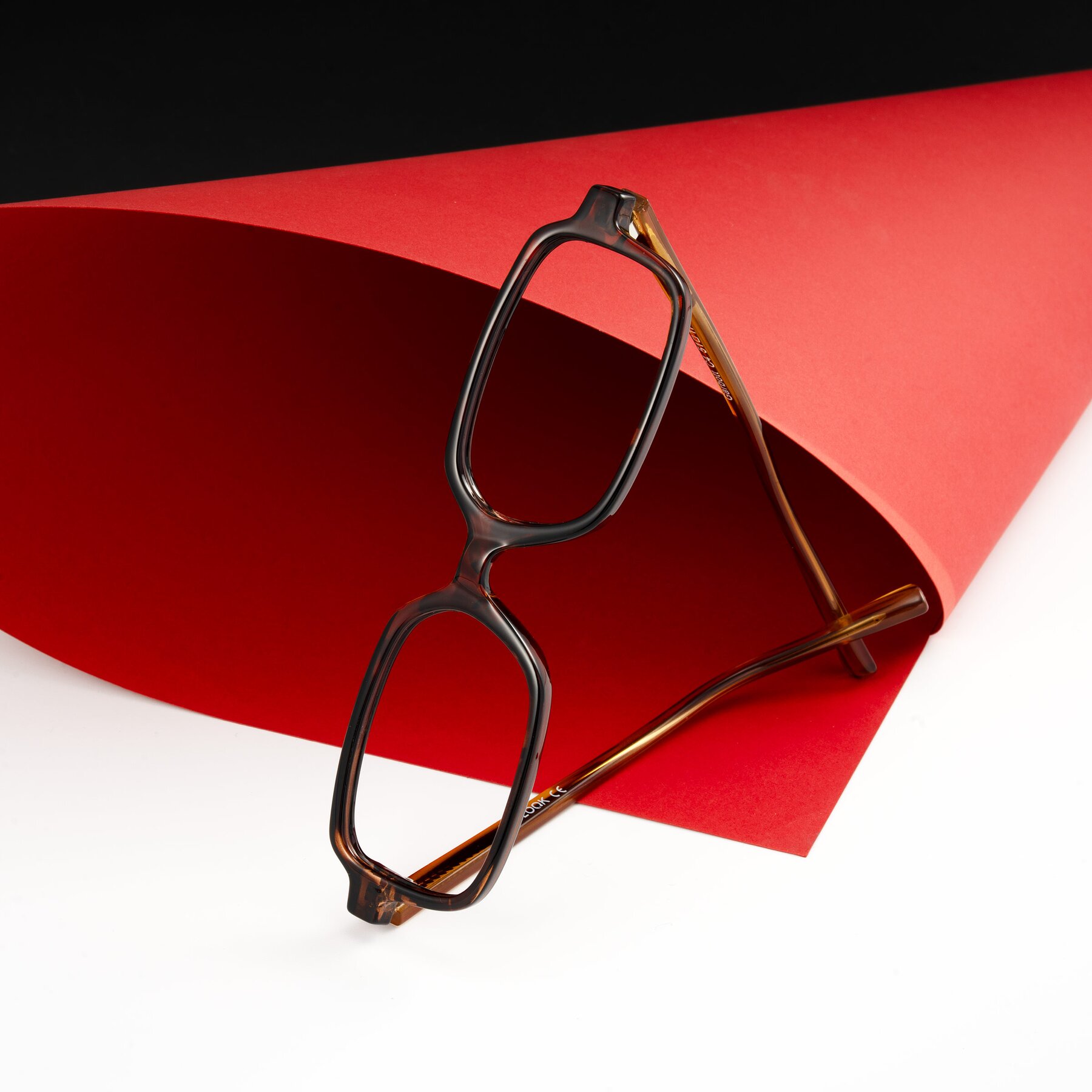 Lifestyle photography #1 of Garbott in Tortoise/Amber with Clear Eyeglass Lenses
