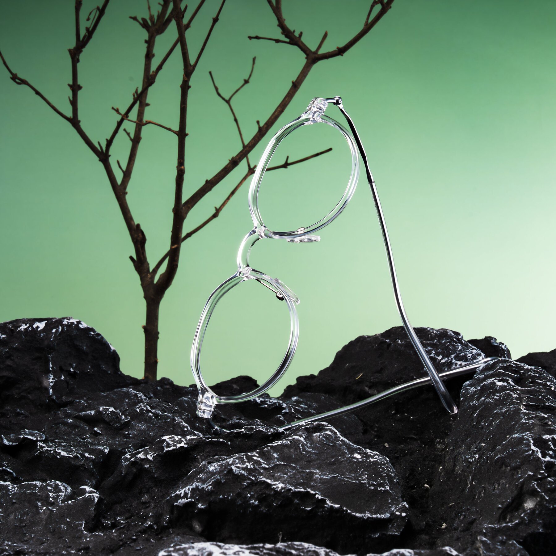 Lifestyle photography #1 of Ledesmo in Clear with Clear Eyeglass Lenses