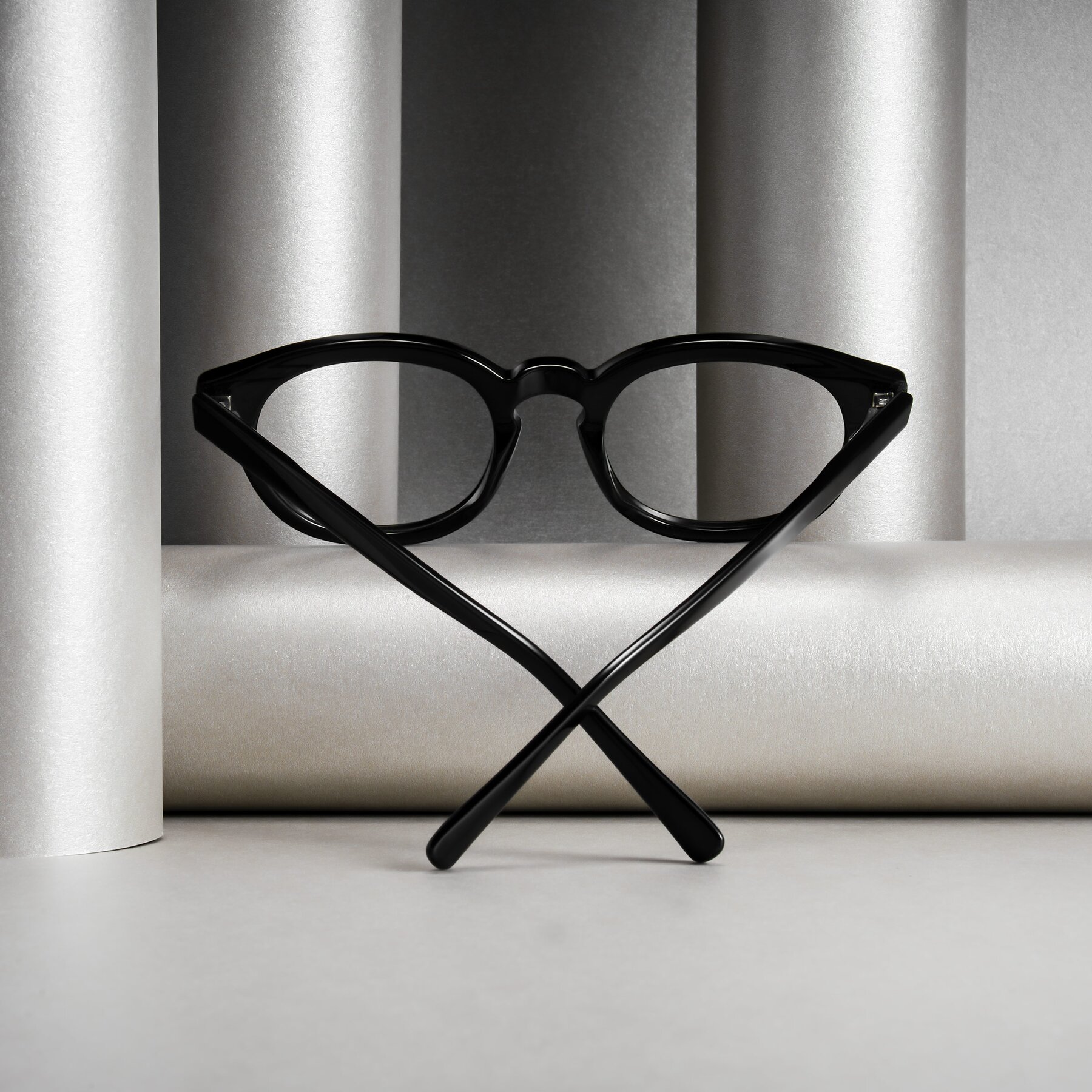 Lifestyle photography #1 of Nehrode in Black with Clear Eyeglass Lenses
