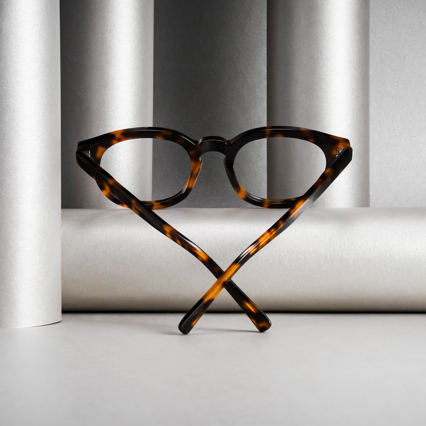 Lifestyle photography #2 of Nehrode in Tortoise with Clear Blue Light Blocking Lenses