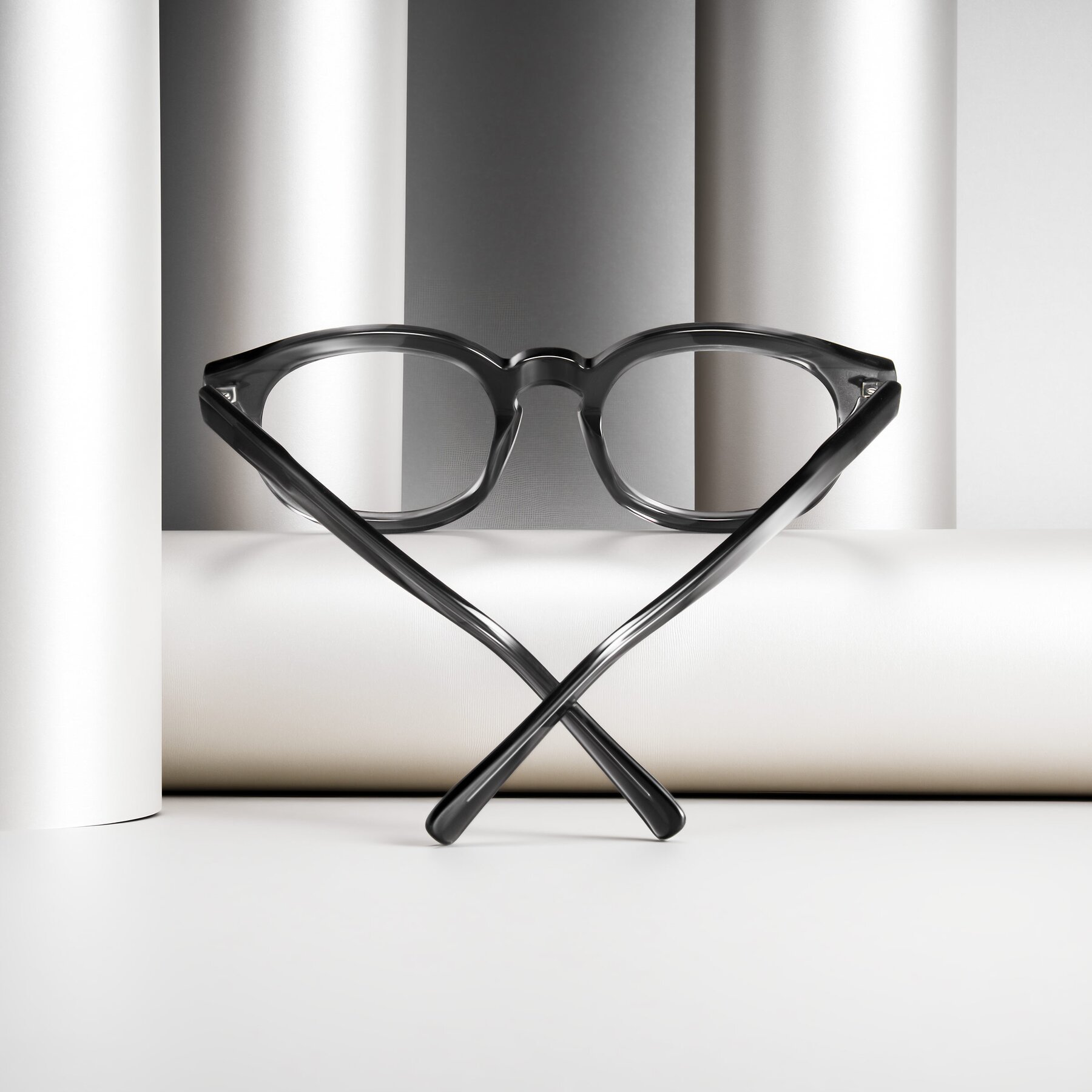Lifestyle photography #1 of Nehrode in Gray with Clear Eyeglass Lenses