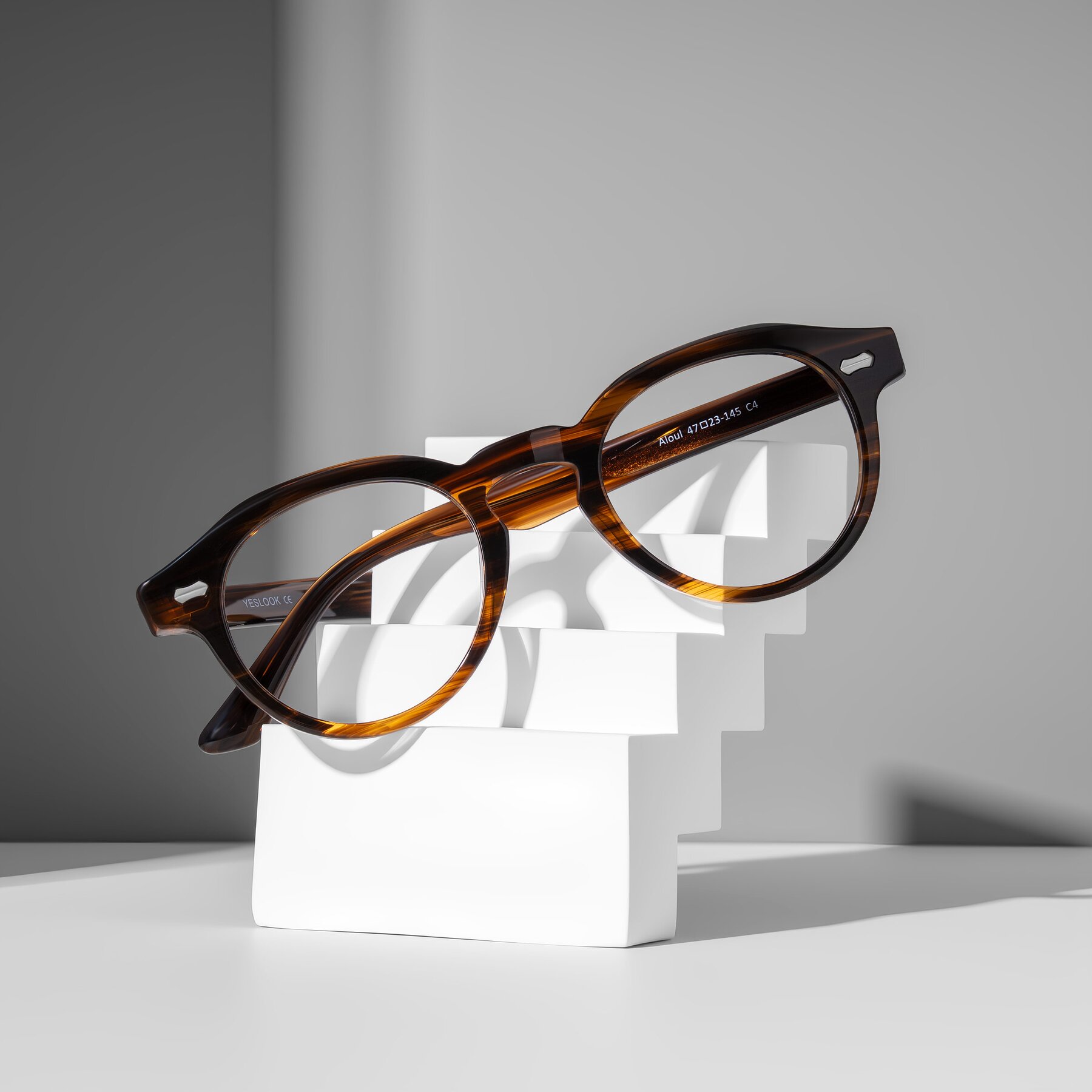 Lifestyle photography #1 of Aloul in Brown Striped with Clear Eyeglass Lenses