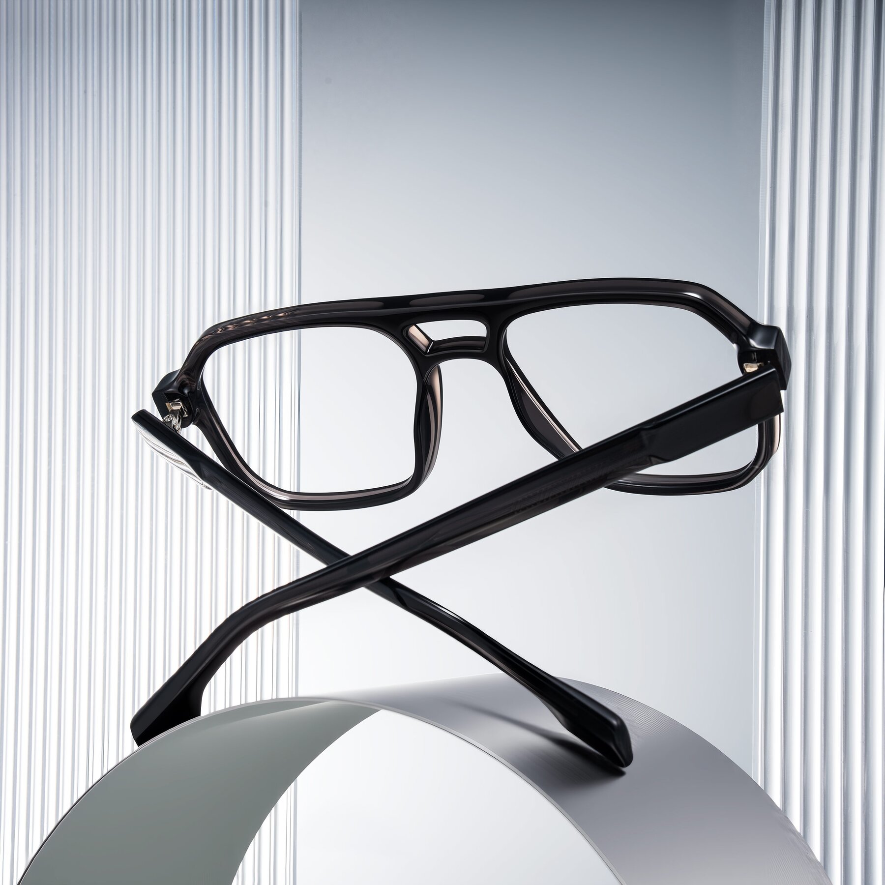 Lifestyle photography #1 of Beizaai in Dark Gray with Clear Eyeglass Lenses