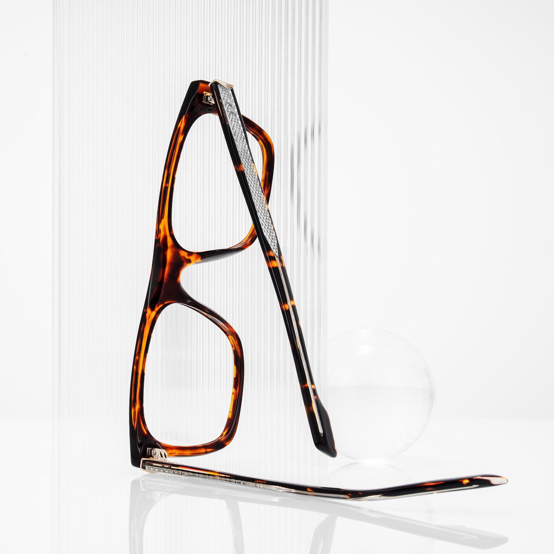 Lifestyle photography #2 of Lucid in Tortoise with Clear Eyeglass Lenses