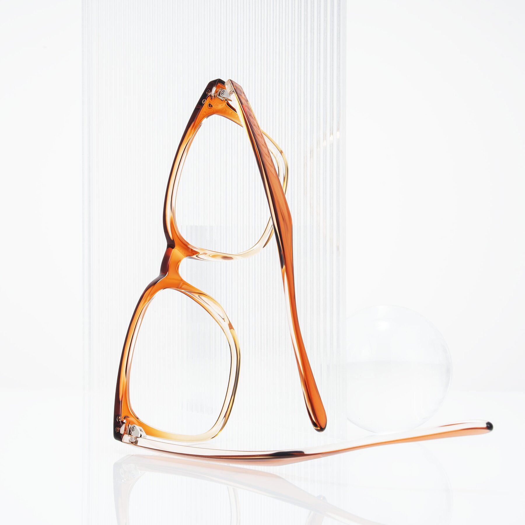 Lifestyle photography #2 of Arroyo in Gradient Caramel with Clear Eyeglass Lenses