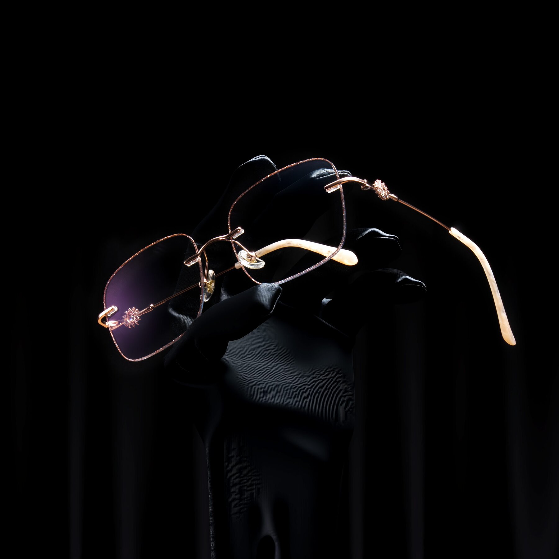 Women's lifestyle photography #1 of Viveca in Rust Glitter/Rose Gold with Clear Blue Light Blocking Lenses