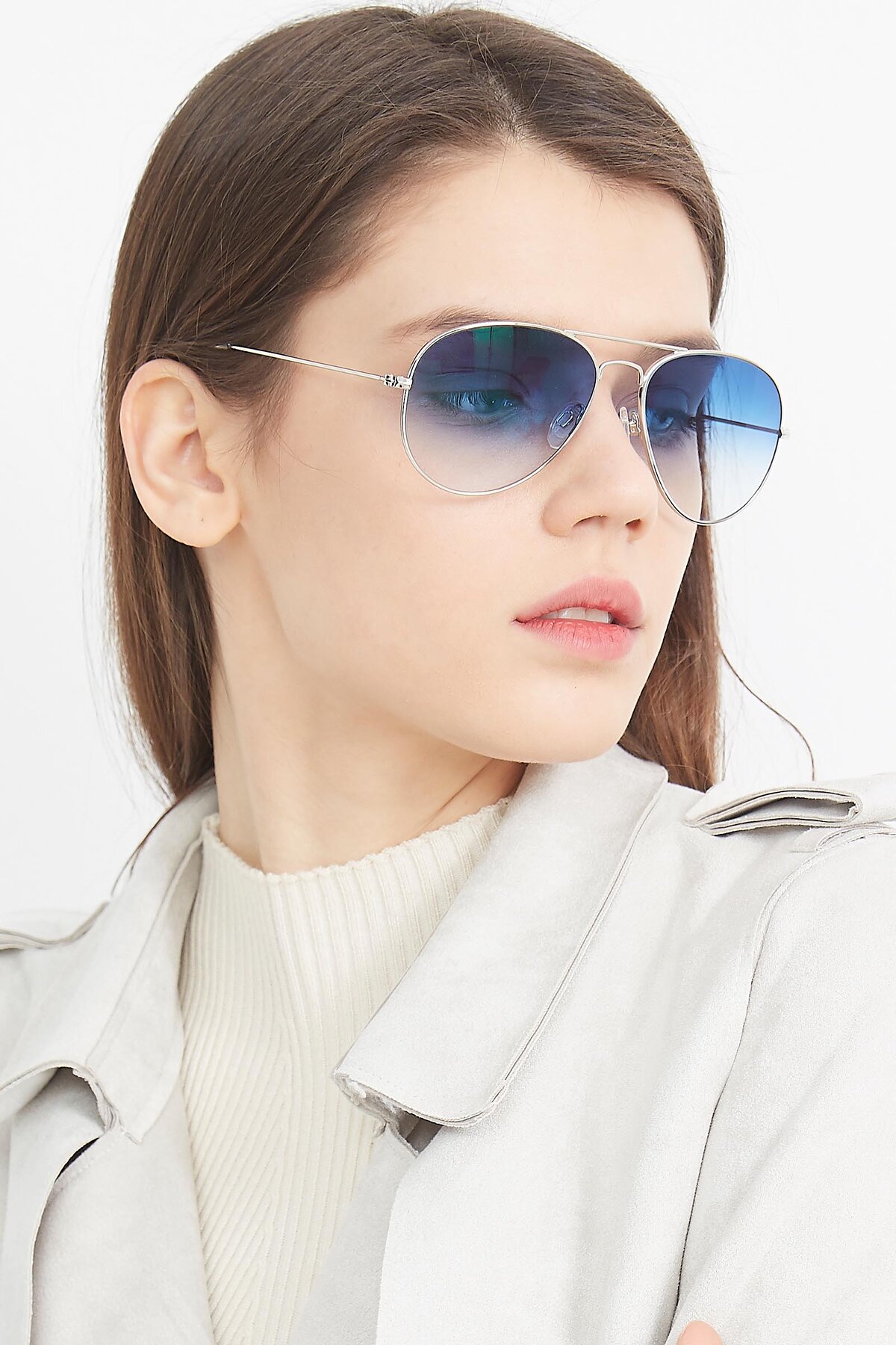 Women's lifestyle photography (portrait-2) of Yesterday in Silver with Blue Gradient Lenses