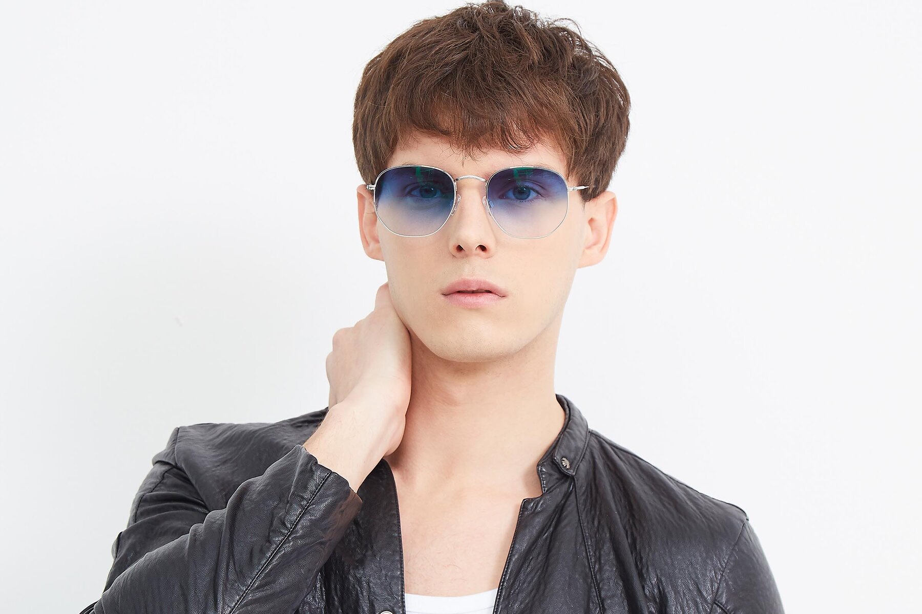 Men's lifestyle photography (landscape-1) of SSR1944 in Silver with Blue Gradient Lenses