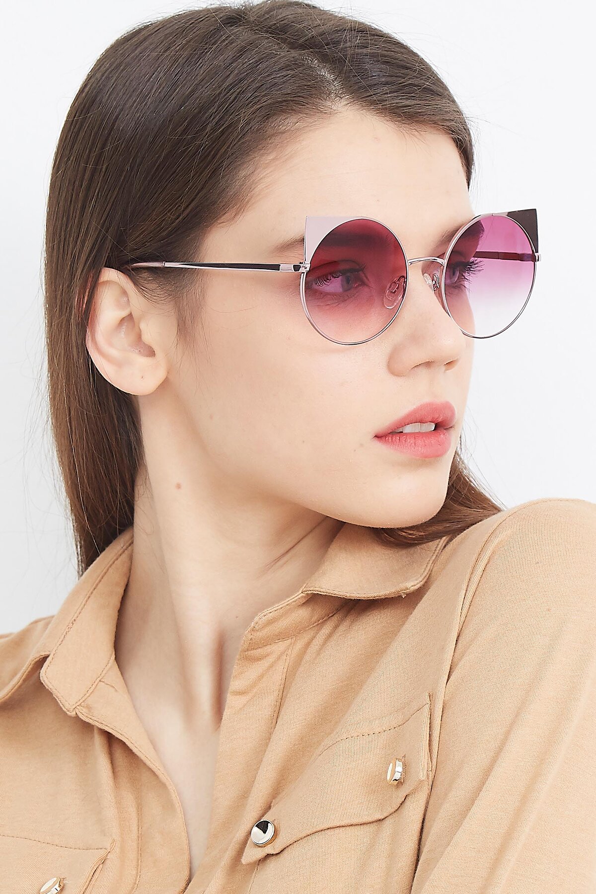 Women's lifestyle photography (portrait-2) of SSR1955 in Pink with Purple Gradient Lenses