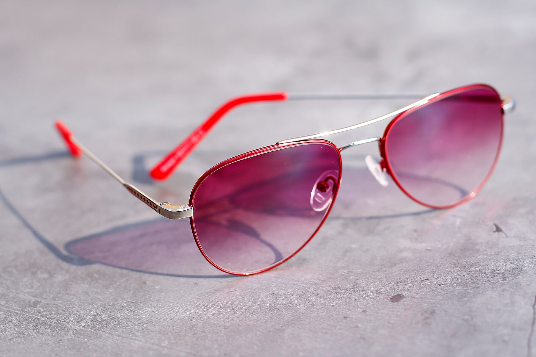 Women's lifestyle photography #3 of Richard in Red-Silver with Gray Gradient Lenses