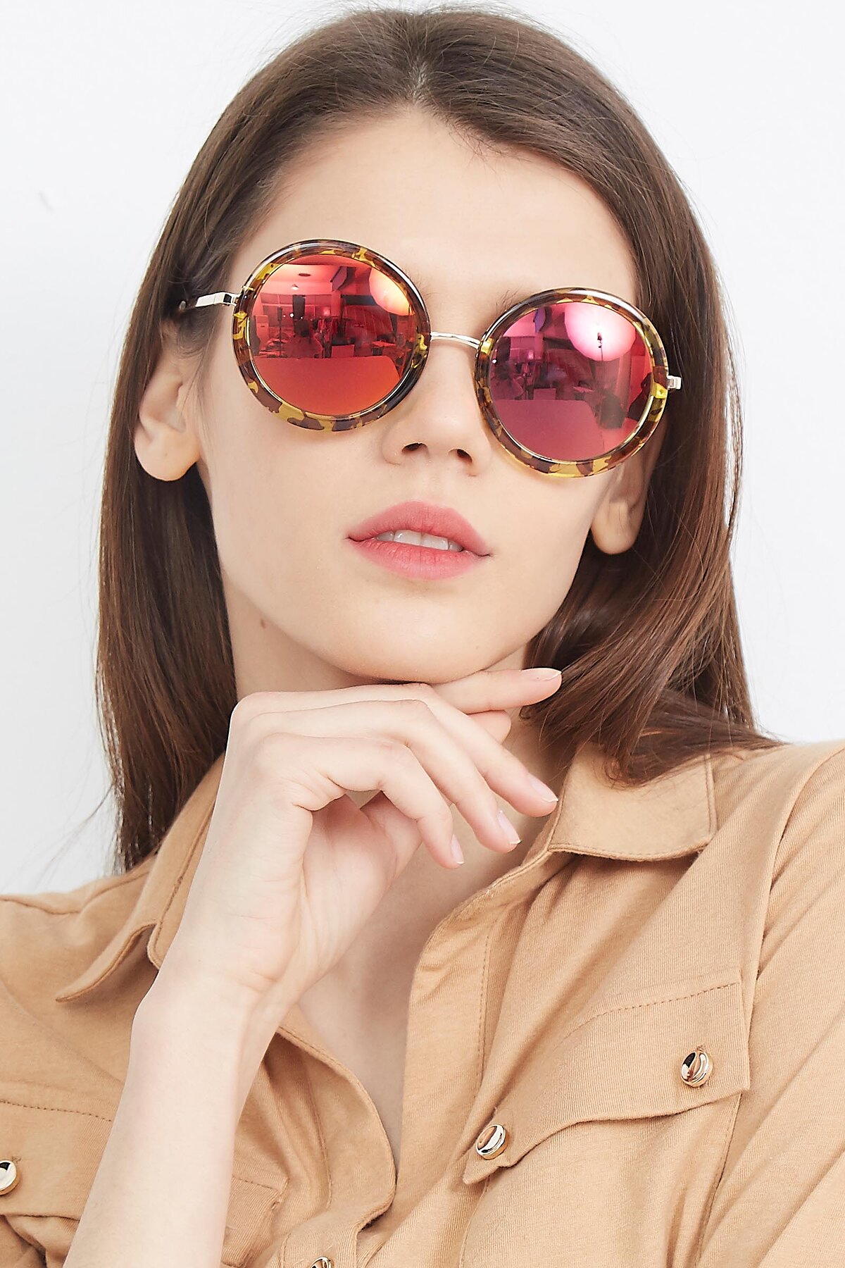 Women's lifestyle photography (portrait-1) of Bloom in Transparent Tortoise with Red Gold Mirrored Lenses