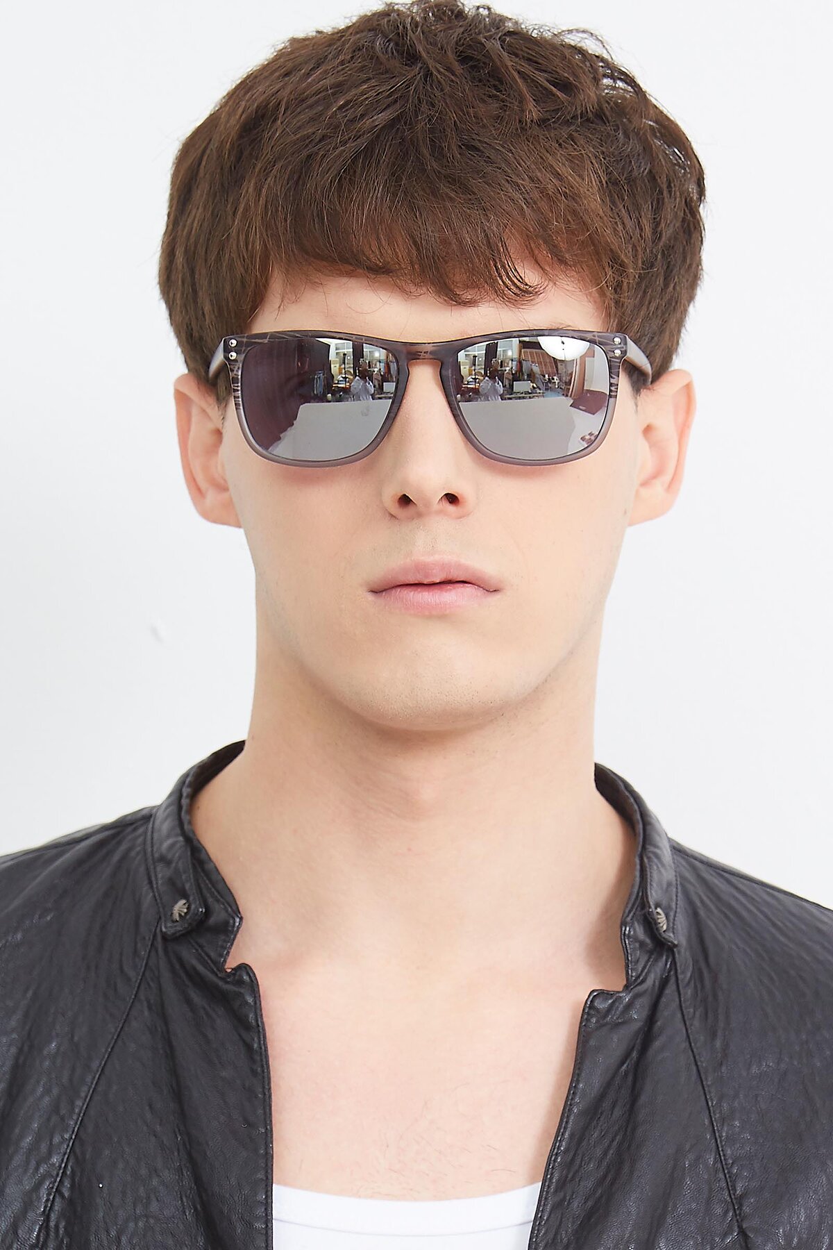 Men's lifestyle photography (portrait-1) of SSR411 in Translucent Floral Grey with Silver Mirrored Lenses