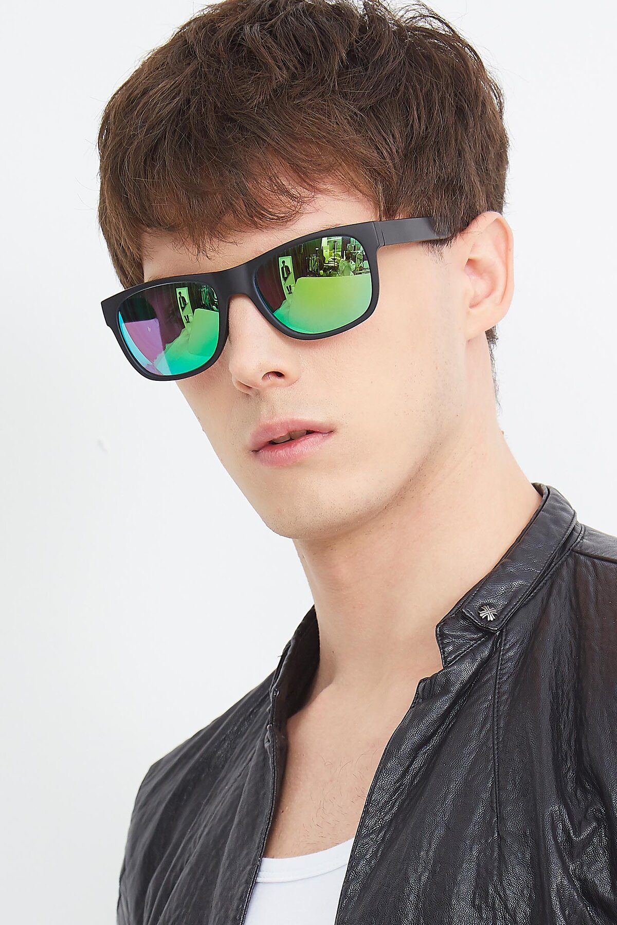 Men's lifestyle photography (portrait-2) of SSR213 in Matte Black with Green Mirrored Lenses