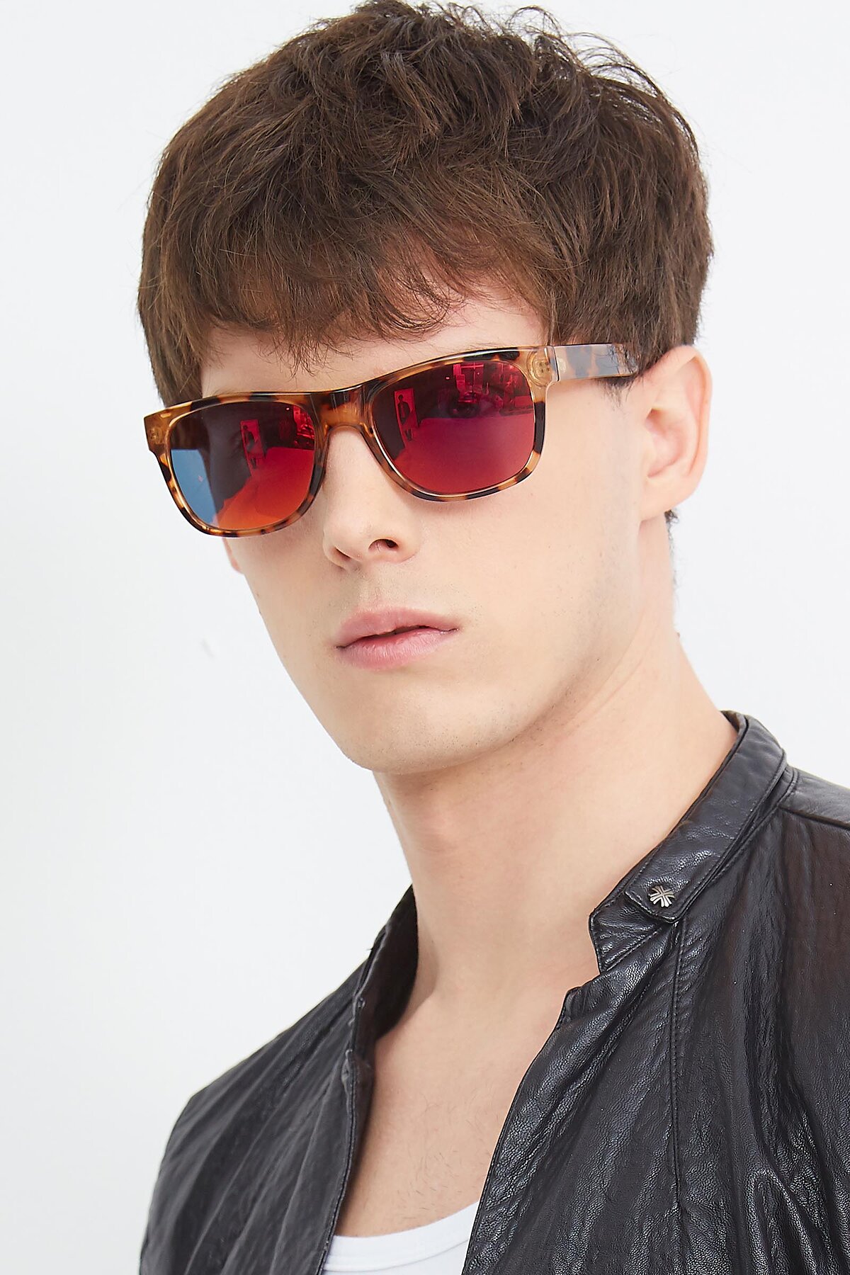 Men's lifestyle photography (portrait-2) of SSR213 in Translucent Tortoise with Red Gold Mirrored Lenses