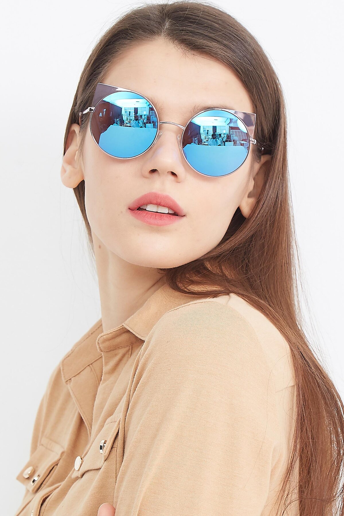 Women's lifestyle photography (portrait-1) of SSR1955 in Pink with Blue Mirrored Lenses