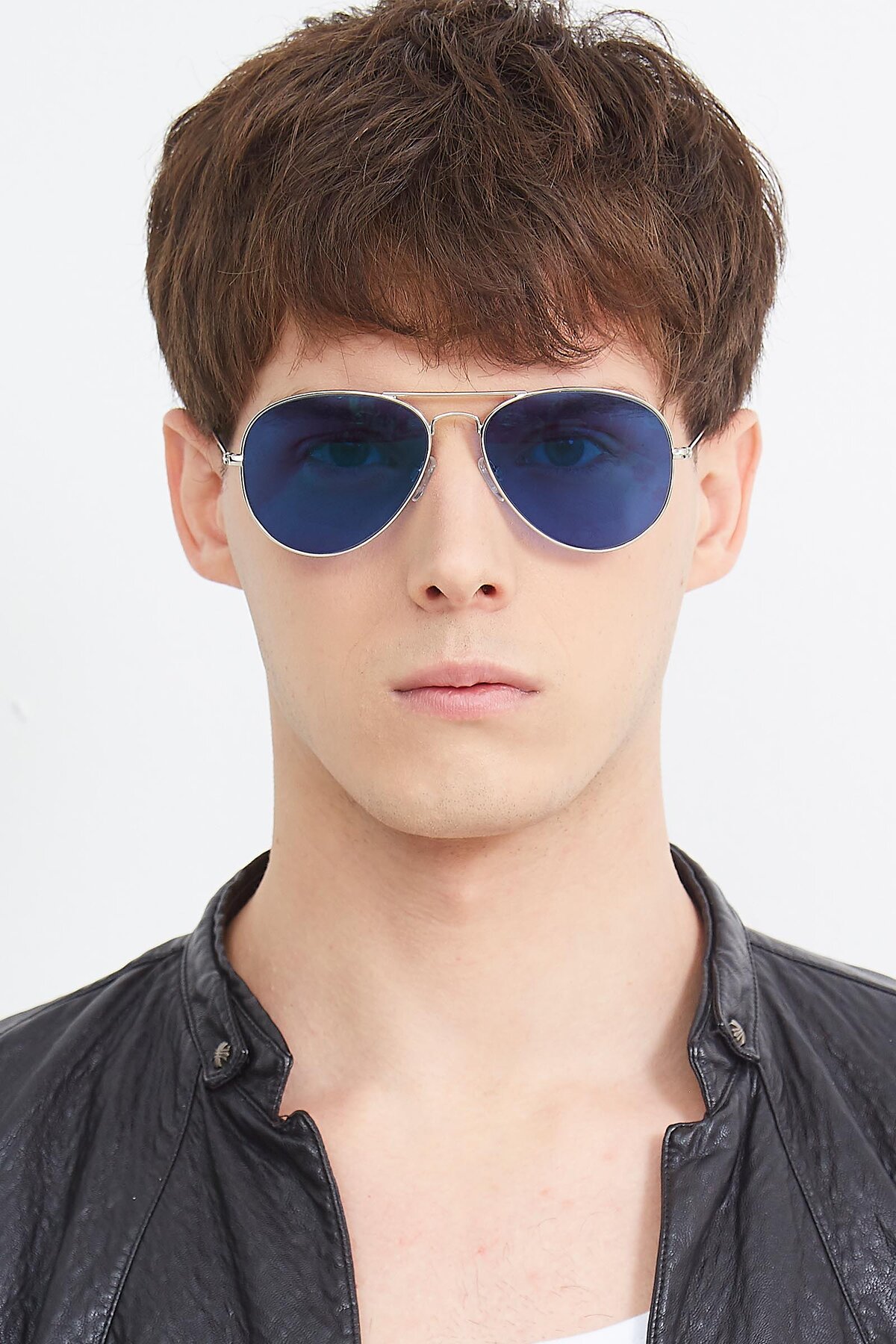 Men's lifestyle photography (portrait-1) of Yesterday in Silver with Blue Tinted Lenses