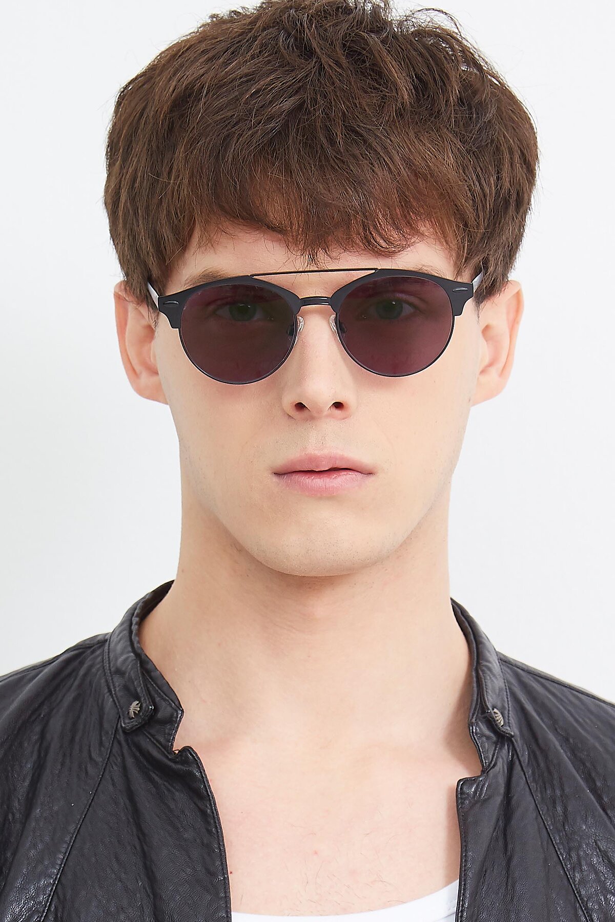 Men's lifestyle photography (portrait-1) of SSR183 in Black with Gray Tinted Lenses