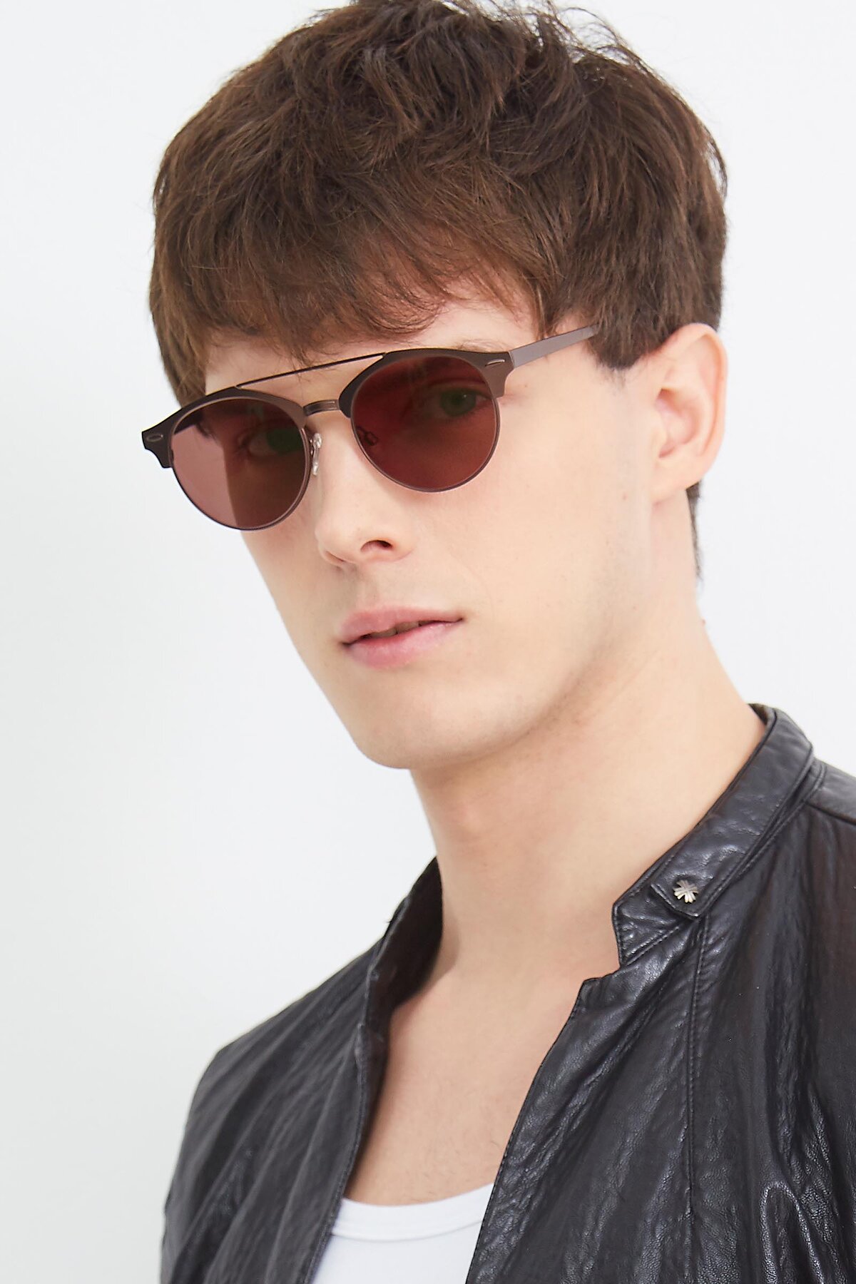 Men's lifestyle photography (portrait-2) of SSR183 in Chocolate with Brown Tinted Lenses