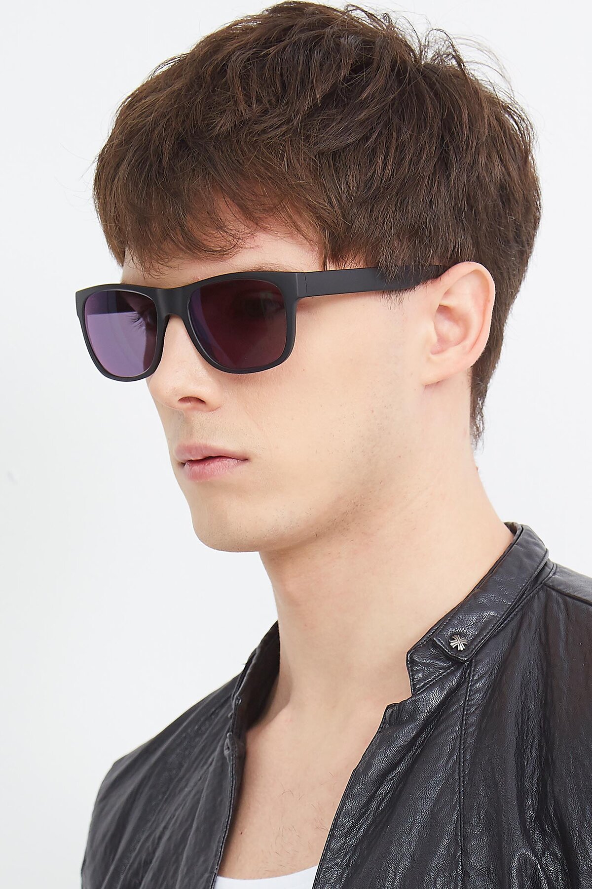 Men's lifestyle photography (portrait-2) of SSR213 in Matte Black with Gray Tinted Lenses