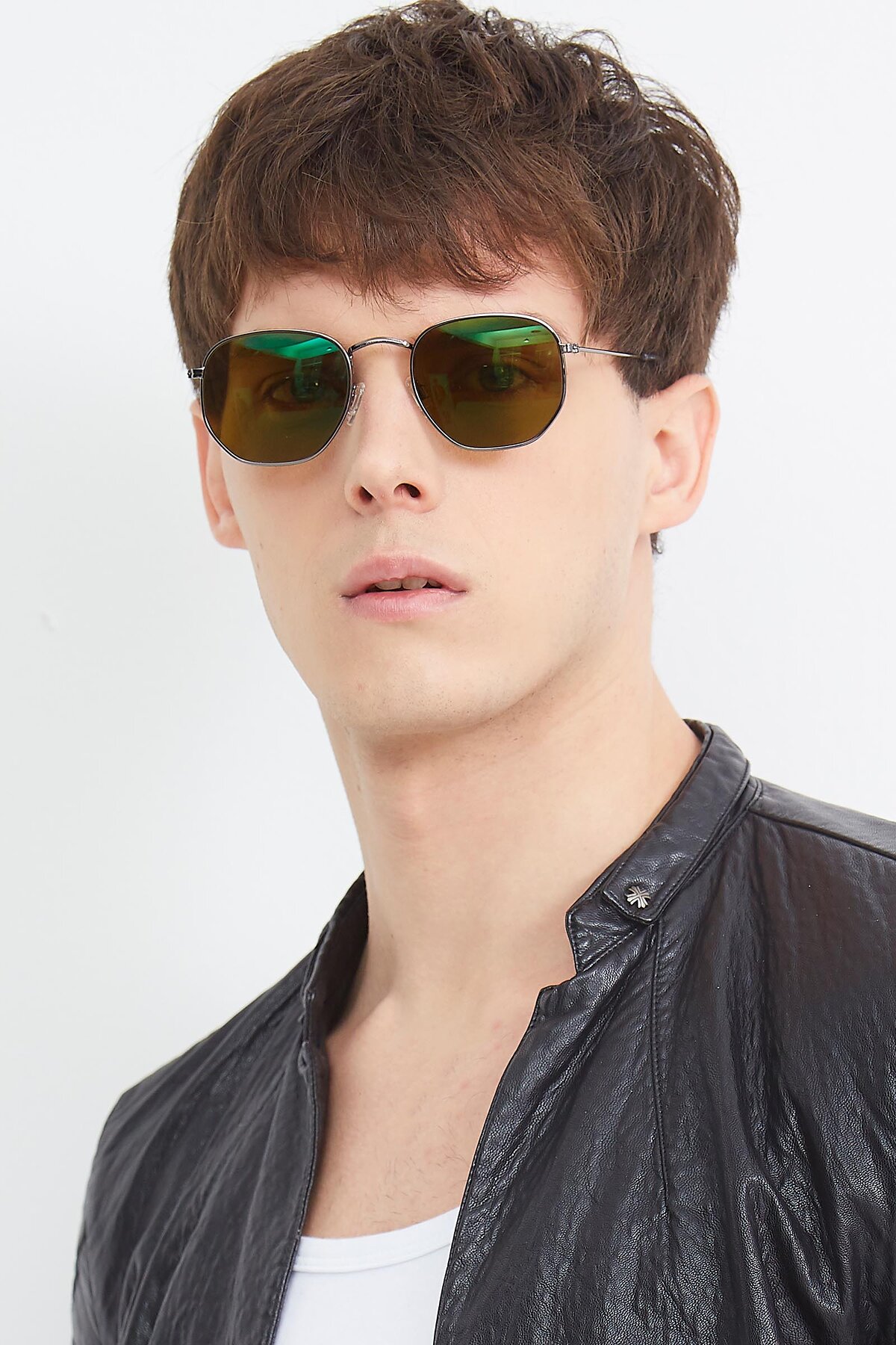 Men's lifestyle photography (portrait-1) of SSR1943 in Grey with Brown Tinted Lenses