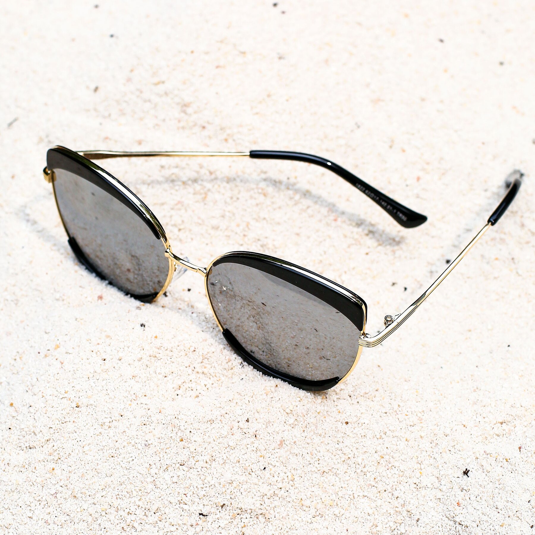 Women's lifestyle photography #3 of 1822 in Black-Gold with Silver Mirrored TAC Lenses
