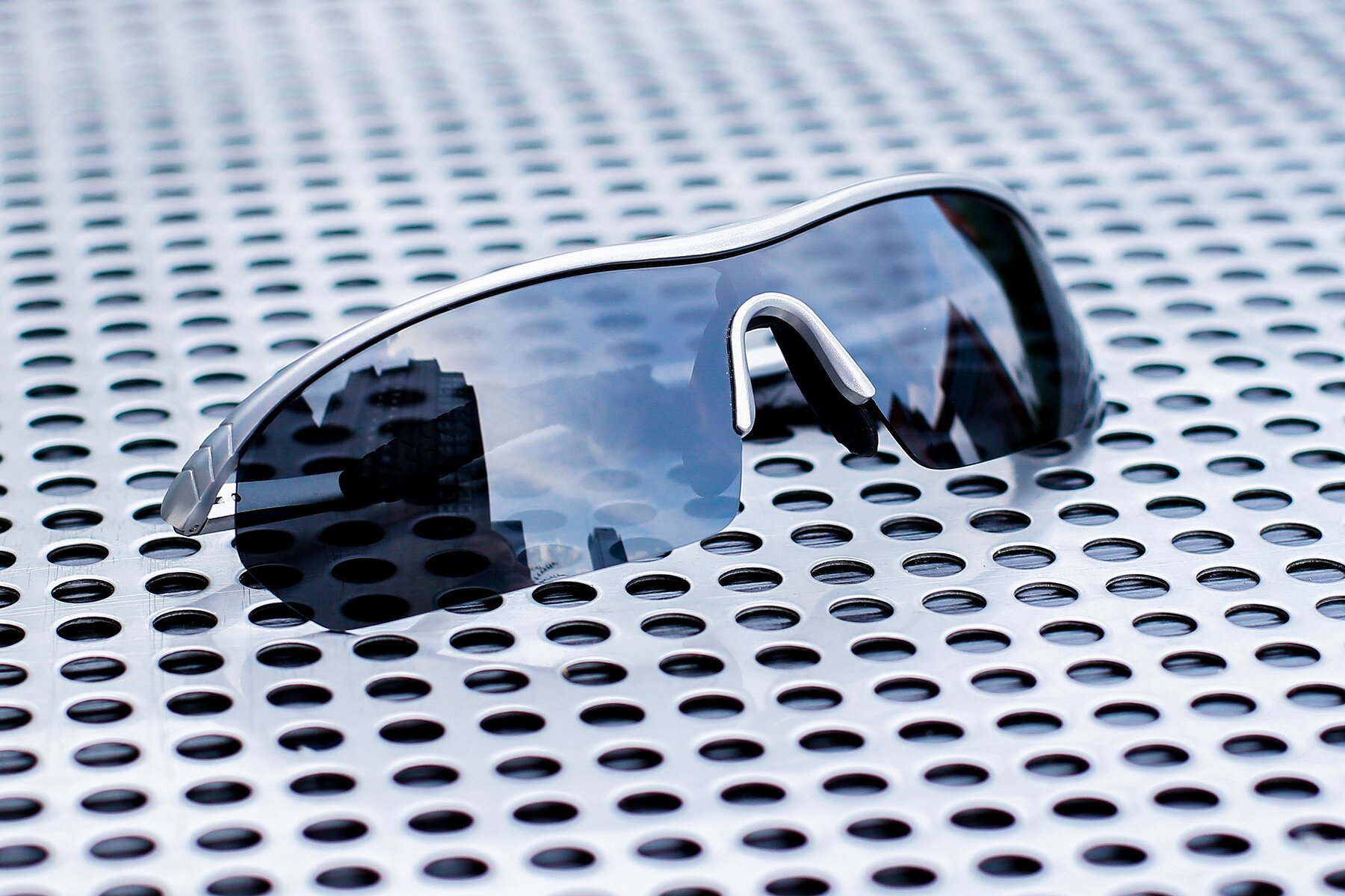 Lifestyle photography #1 of XD304 in Silver with Gray Polarized TAC Lenses